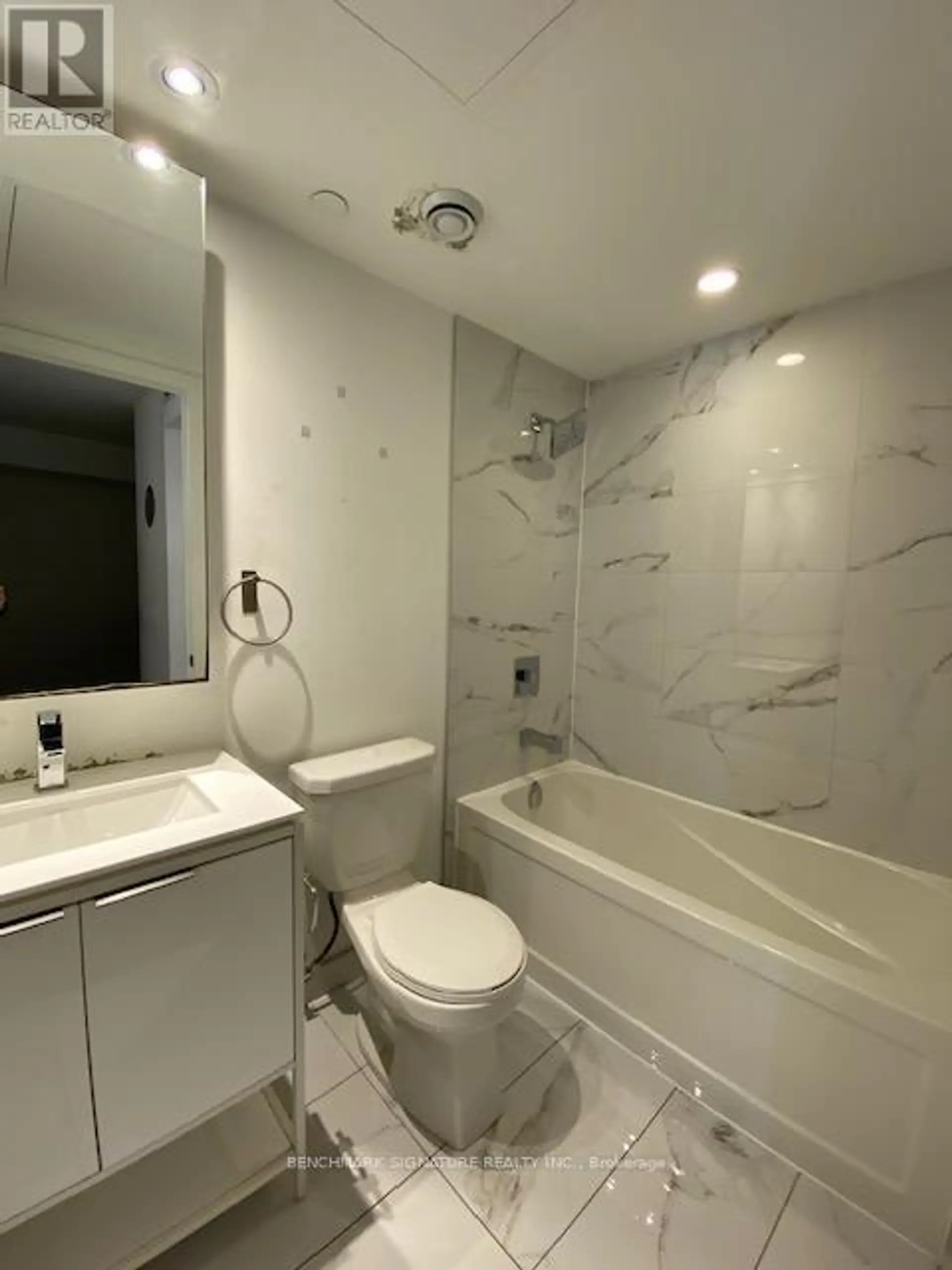 #603 77 SHUTER STREET - Image 12