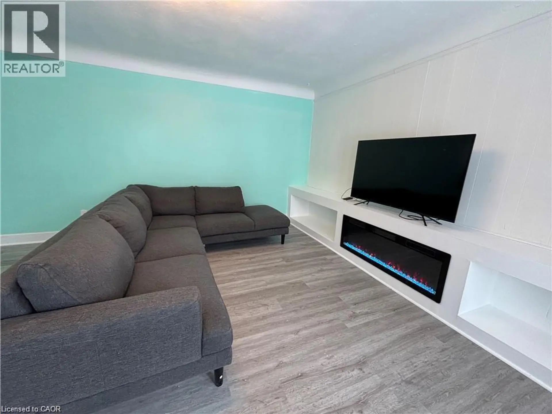 118 JACOBSON AVENUE - Image 3