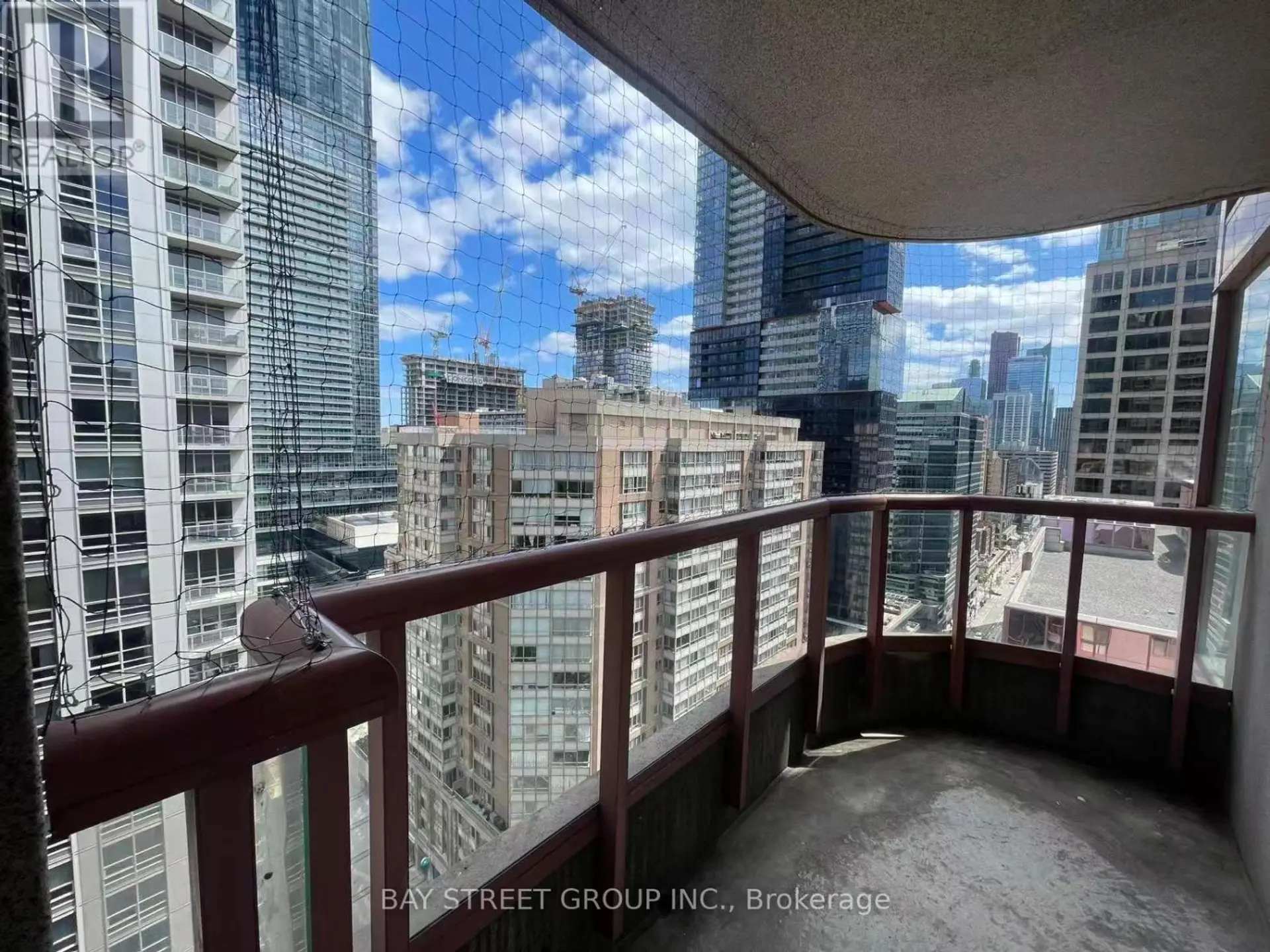 #1910 736 BAY STREET - Image 15