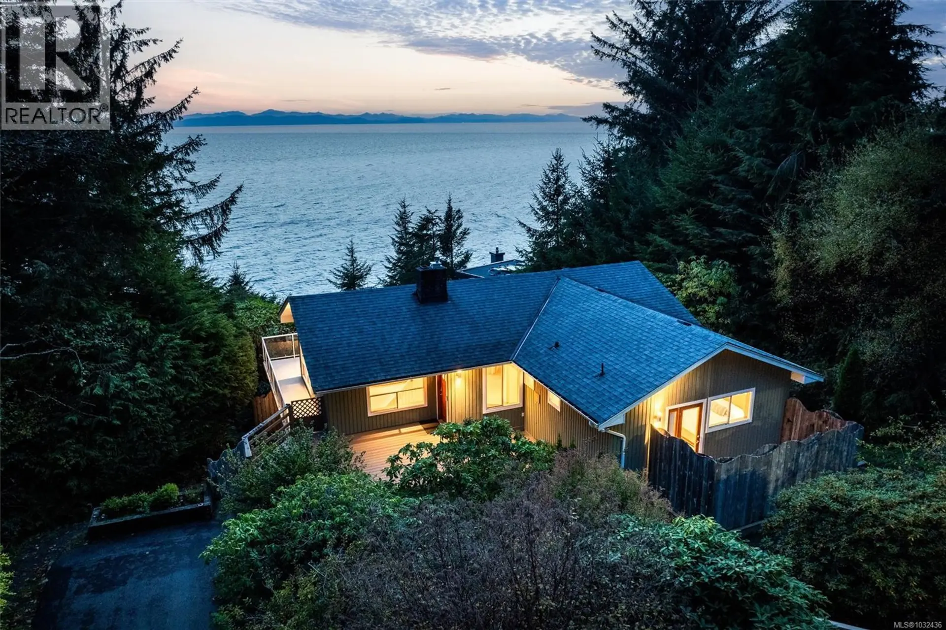 Property at 2594 Seaside Dr, Sooke, BC