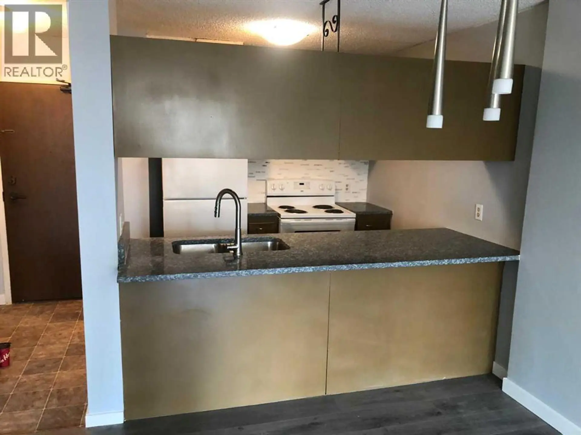 #402 738 3 Avenue SW - Image 4