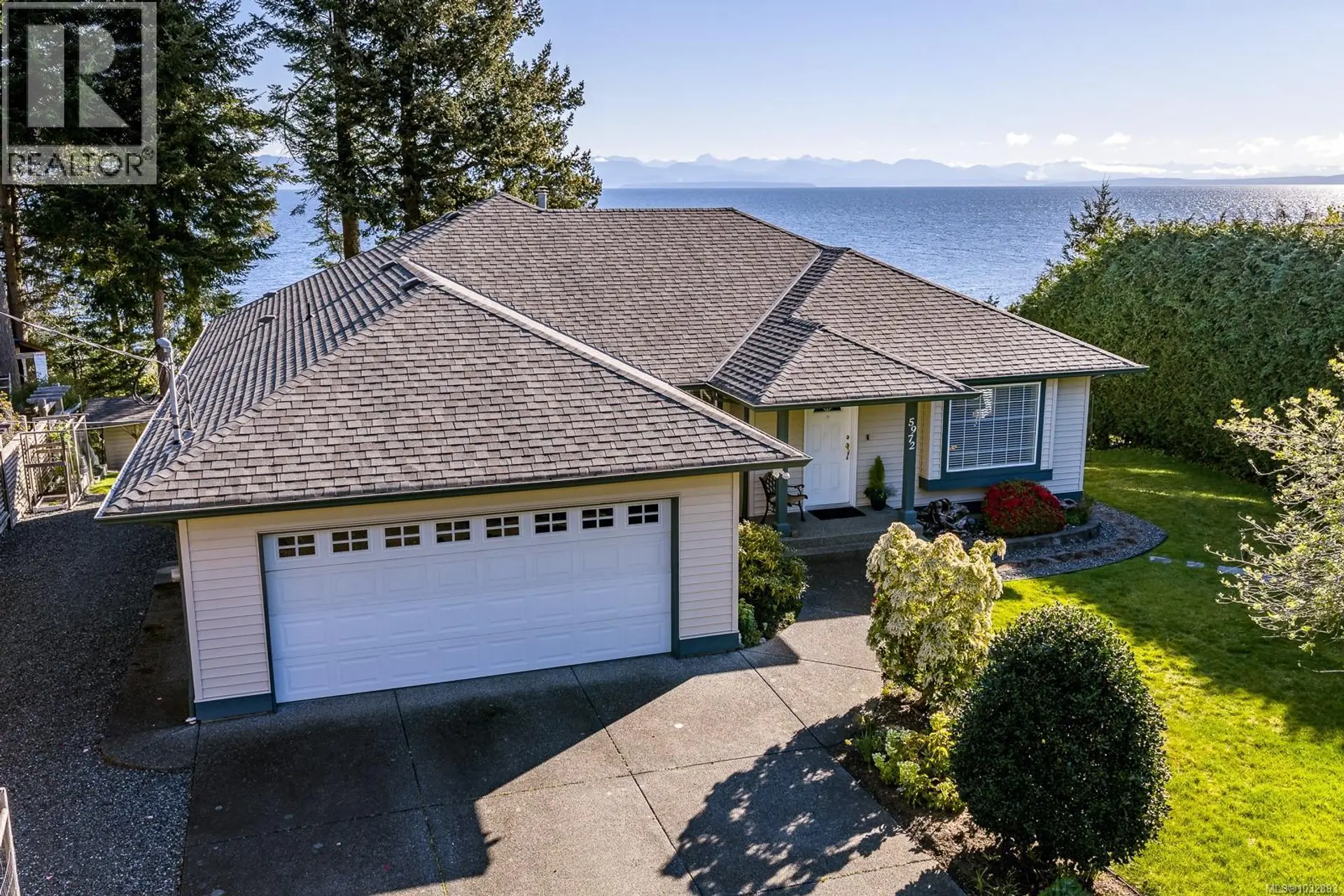 Property at 5972 Aldergrove Dr, Courtenay, BC