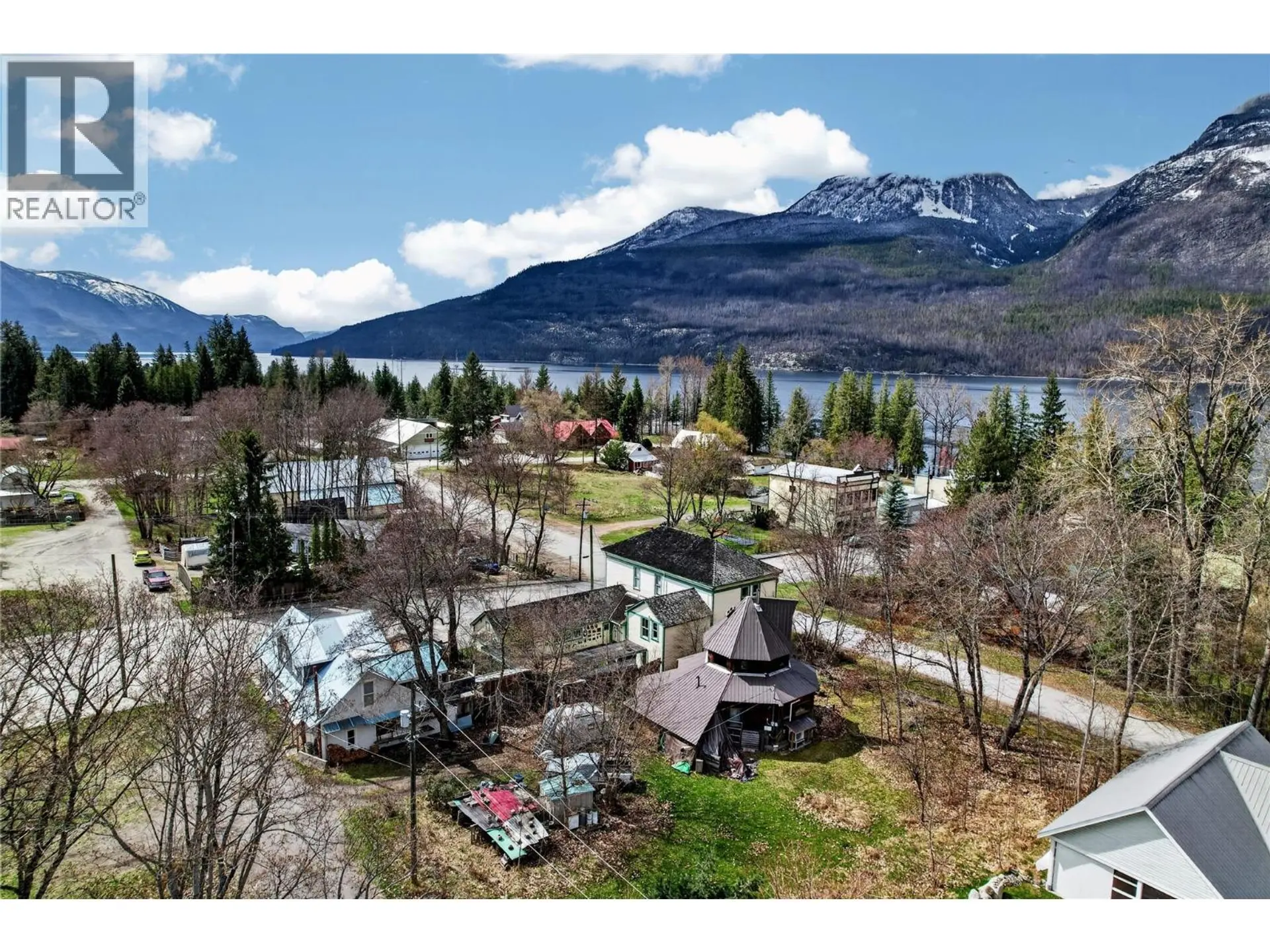 Property at 806 BELLEVUE Street, New Denver, BC