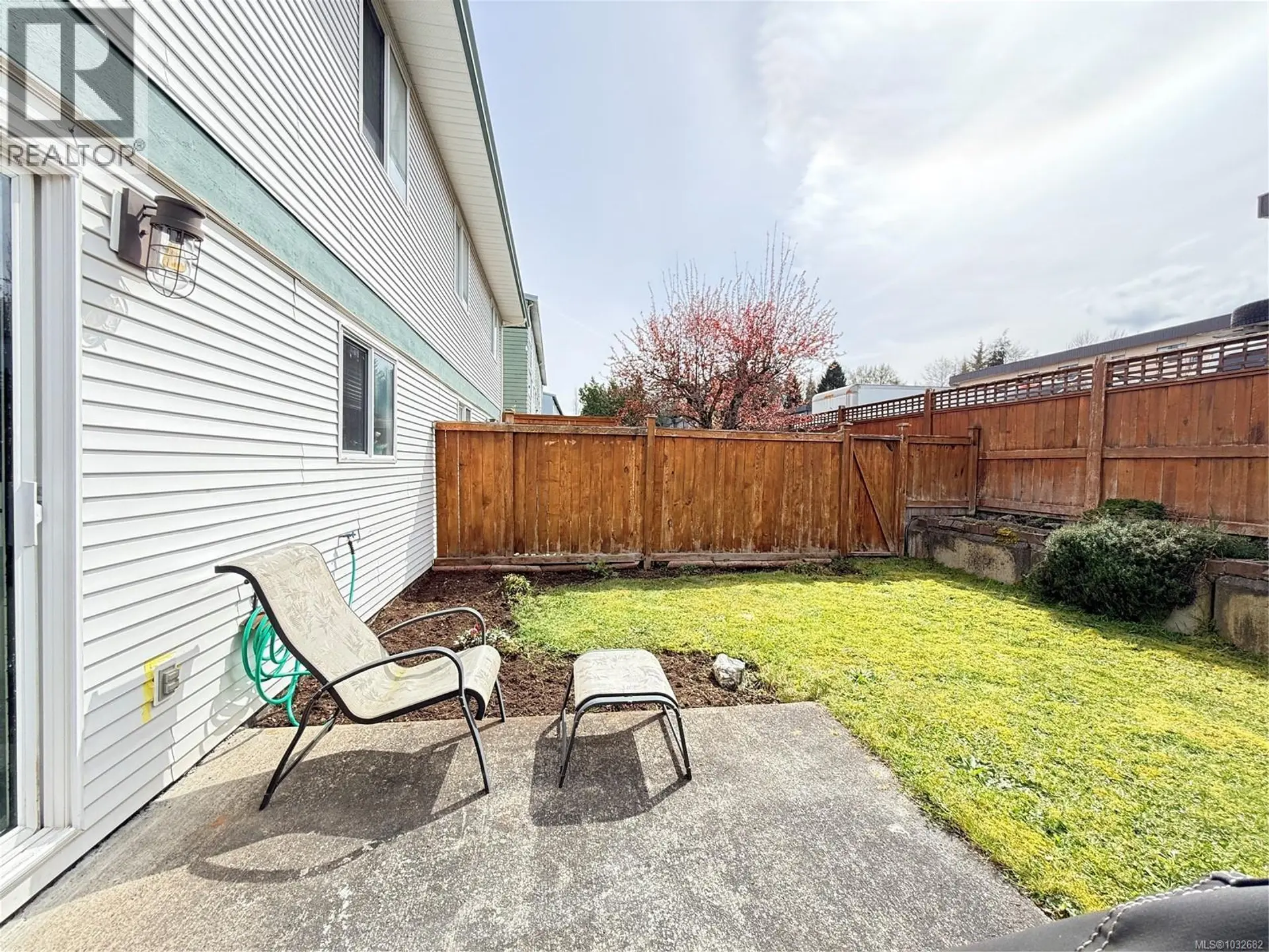 Property at 2553 Kingcome Pl, Port McNeill, BC