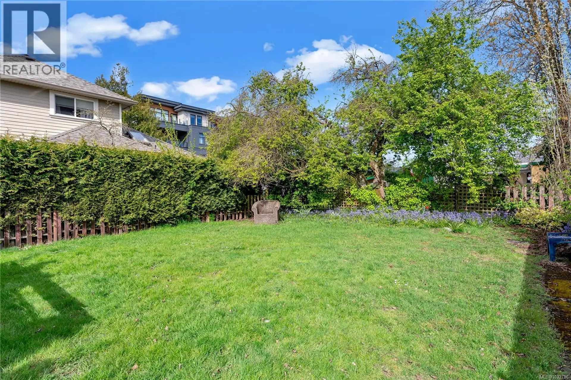 Property at 9691 Fifth St, Sidney, BC