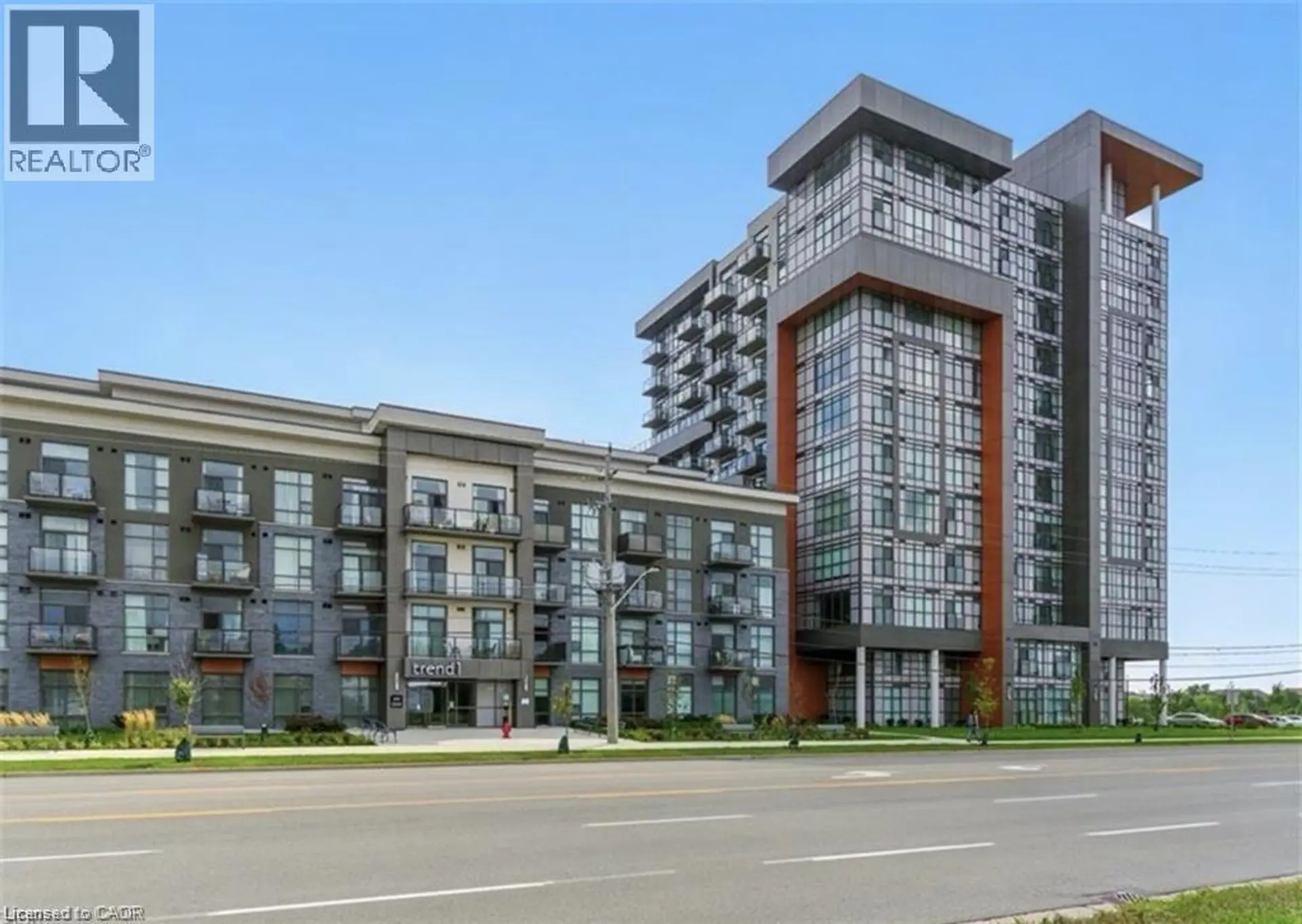 #433 450 DUNDAS Street - Image 1