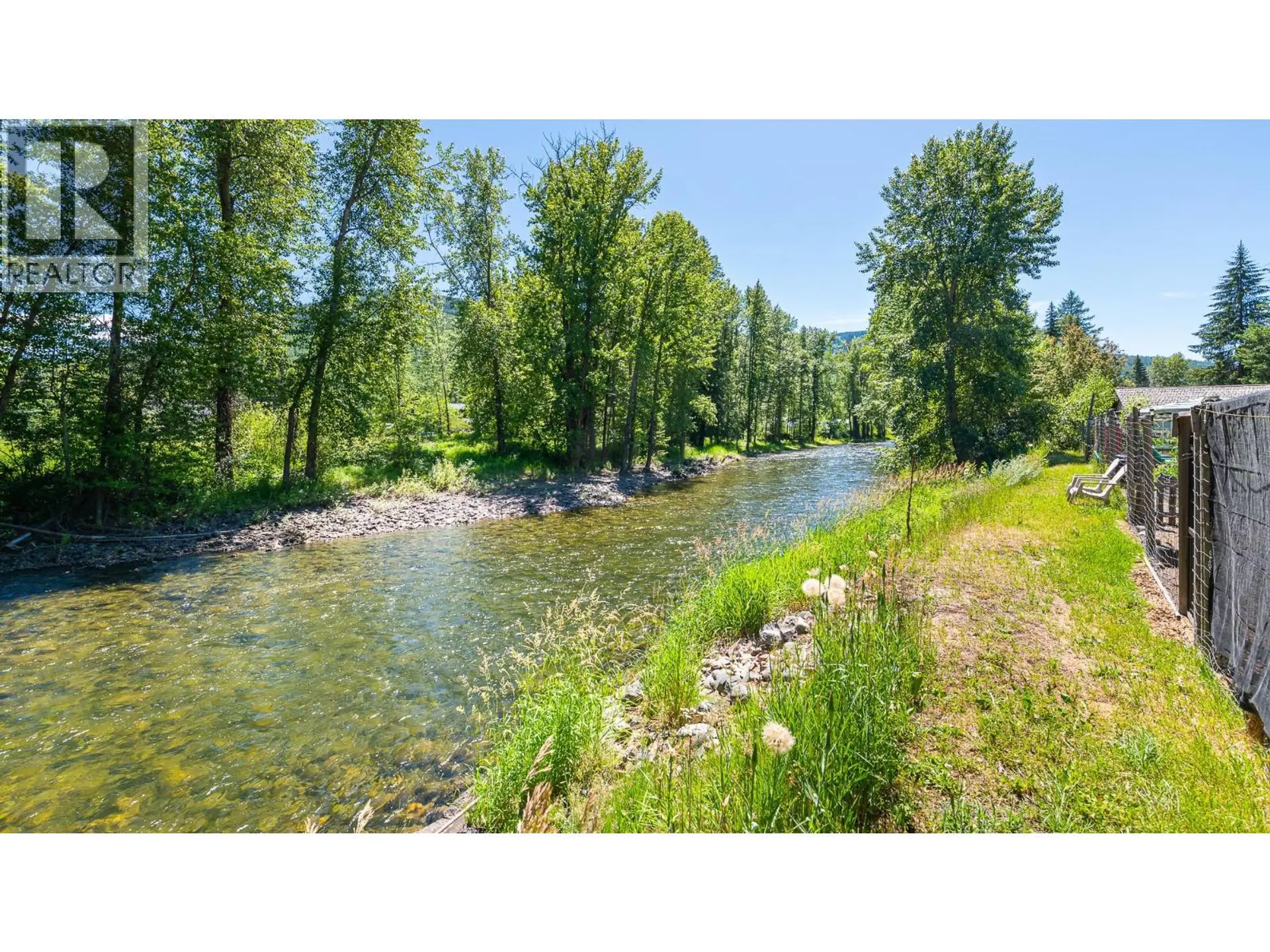 Property at 9005 3 & 95 Highway, Yahk, BC