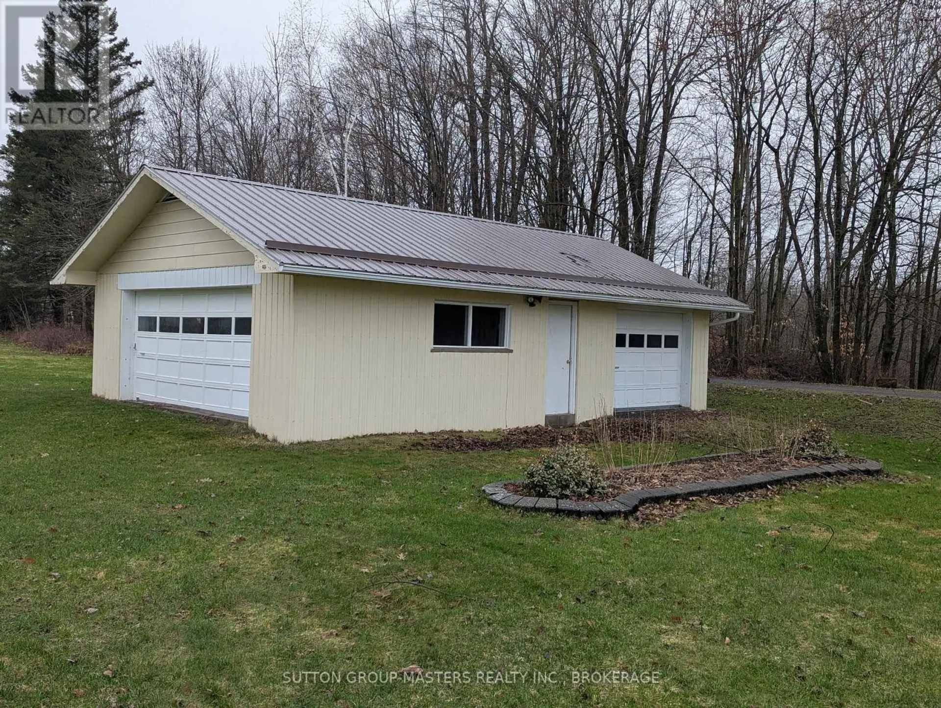 4267 EASY STREET - Image 3