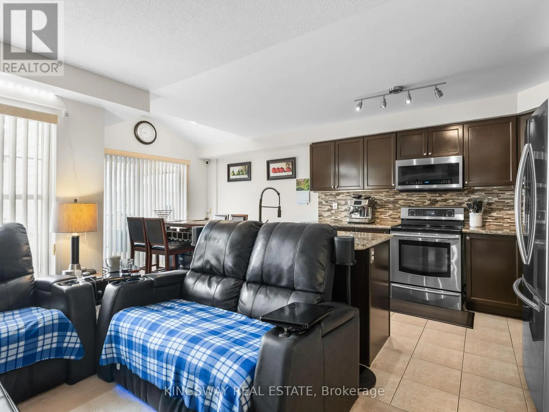 57 HARBOURSIDE DRIVE - Image 4