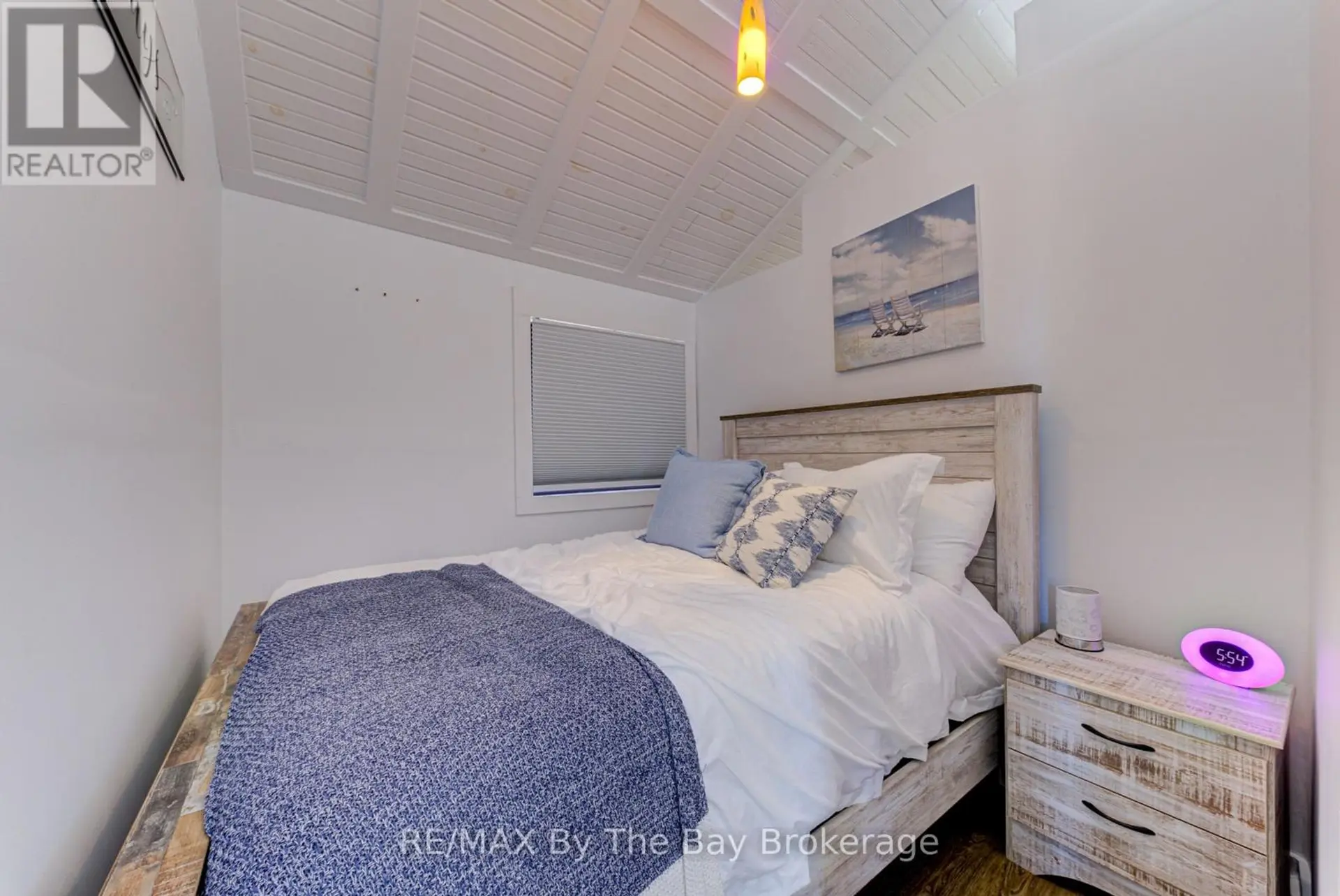 278 COASTLINE DRIVE - Image 16