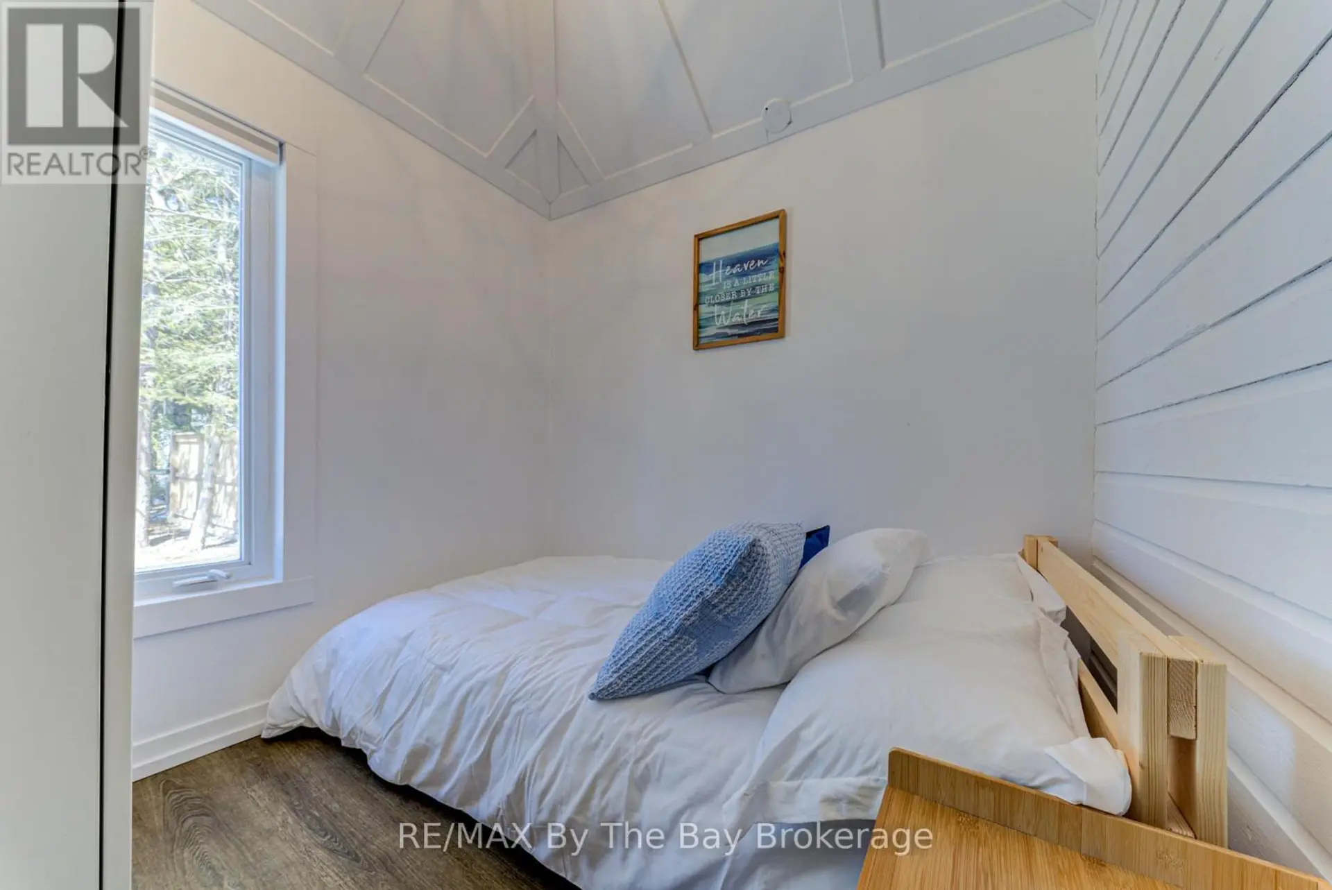278 COASTLINE DRIVE - Image 17