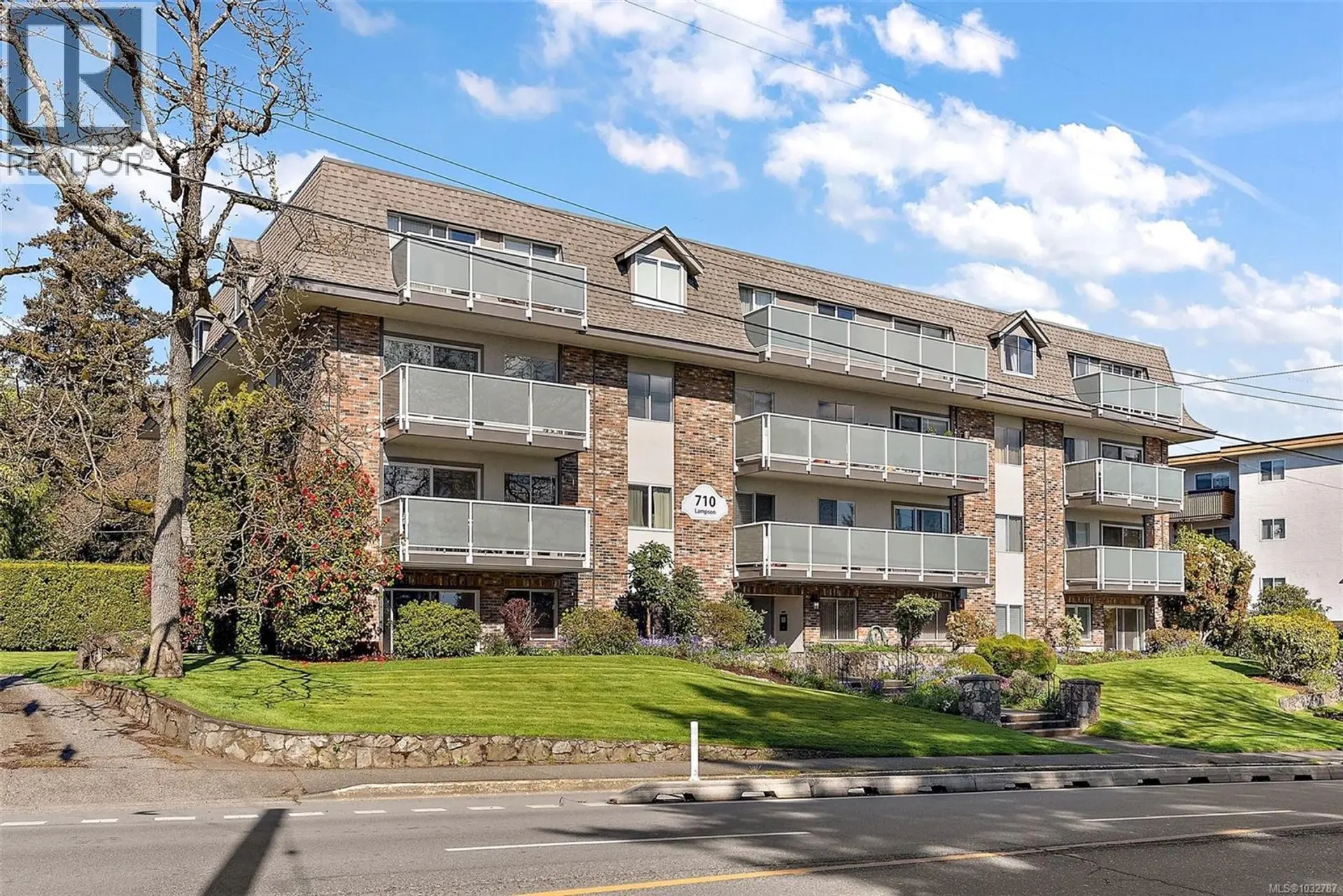 Property at #105 710 Lampson St, Esquimalt, BC