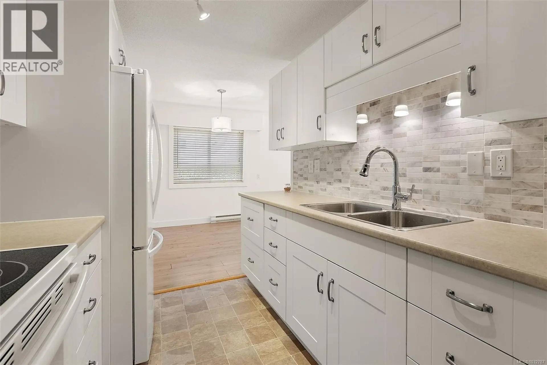 Property at #105 710 Lampson St, Esquimalt, BC