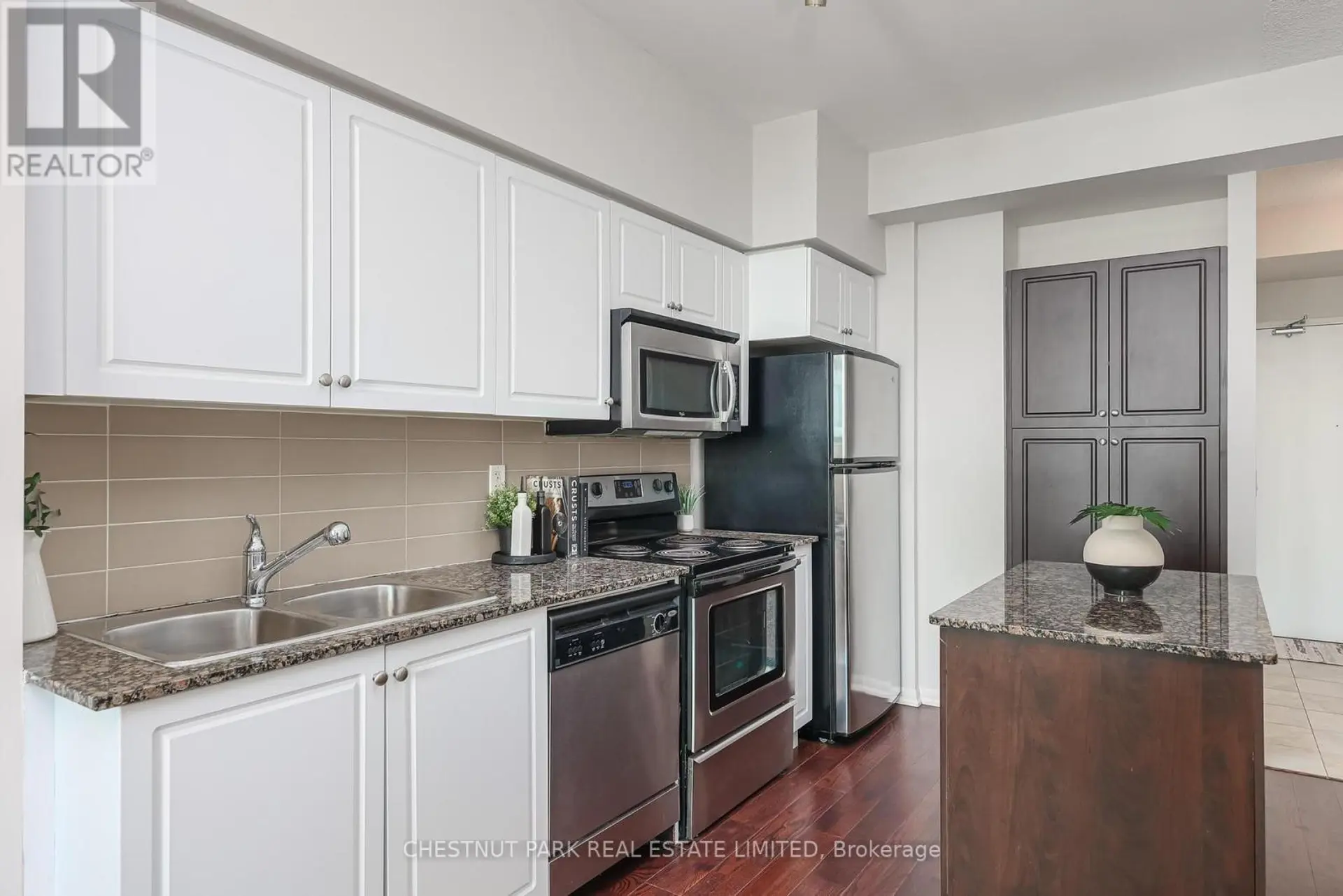 #808 215 FORT YORK BOULEVARD - Image 5