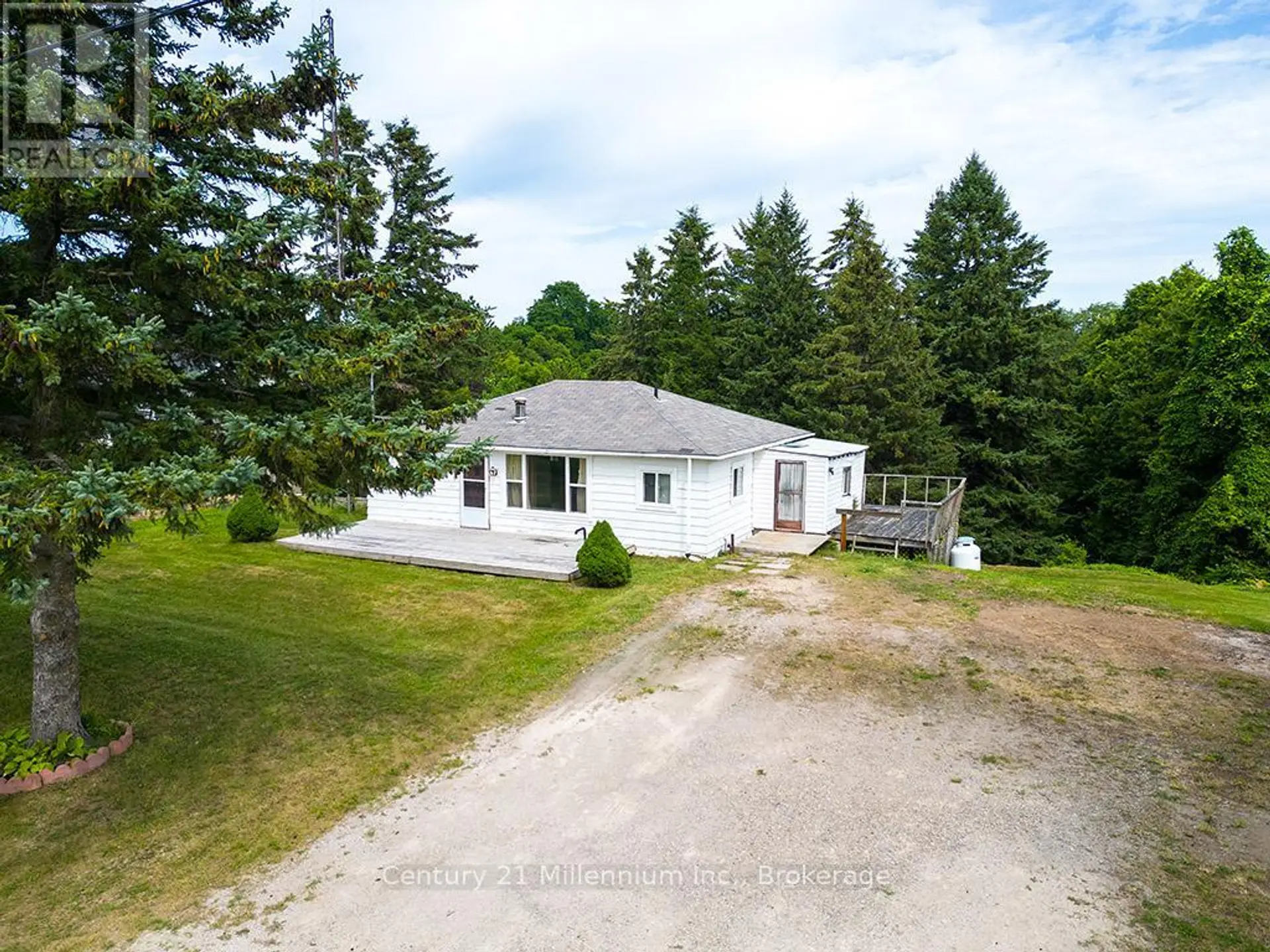 417047 TENTH LINE - Image 1