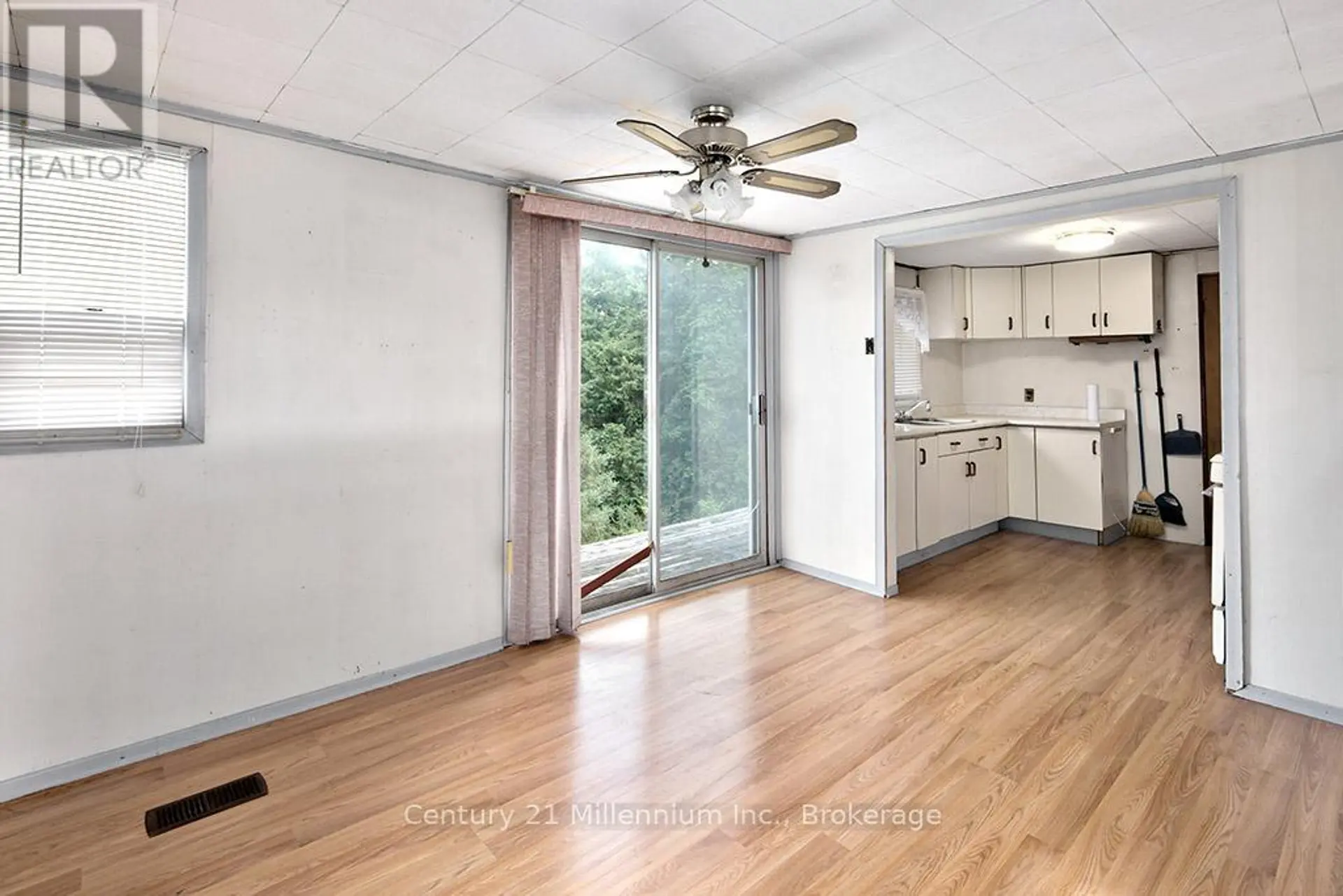 417047 TENTH LINE - Image 10