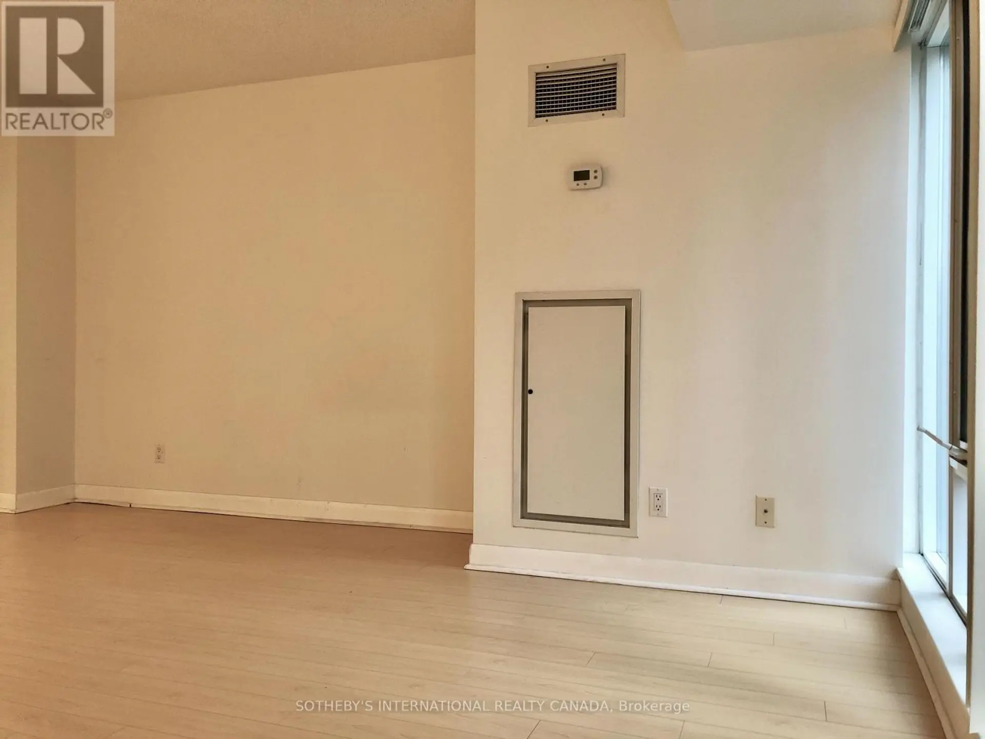 #717 210 VICTORIA STREET - Image 7