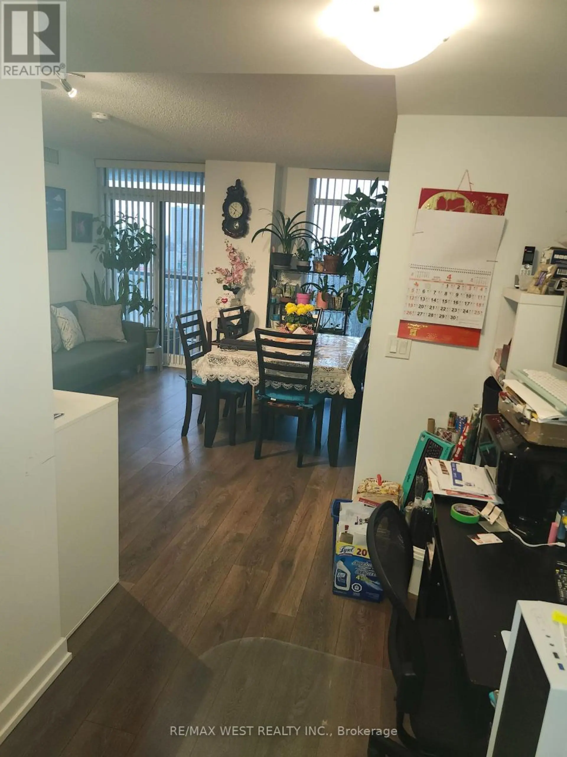 #426 8 TRENT AVENUE - Image 9