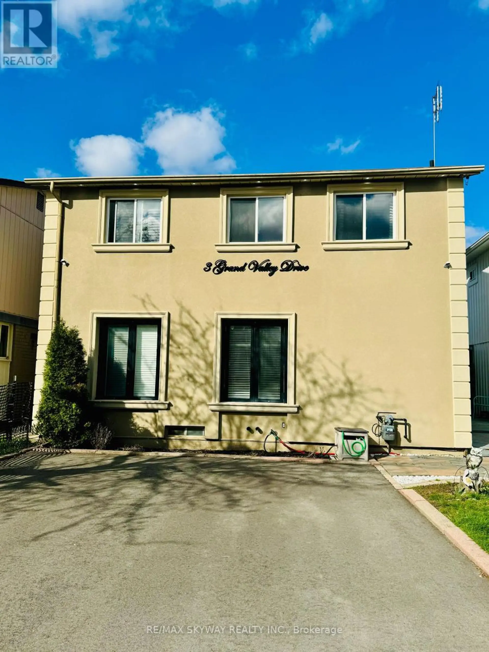 3 GRAND VALLEY DRIVE - Image 2