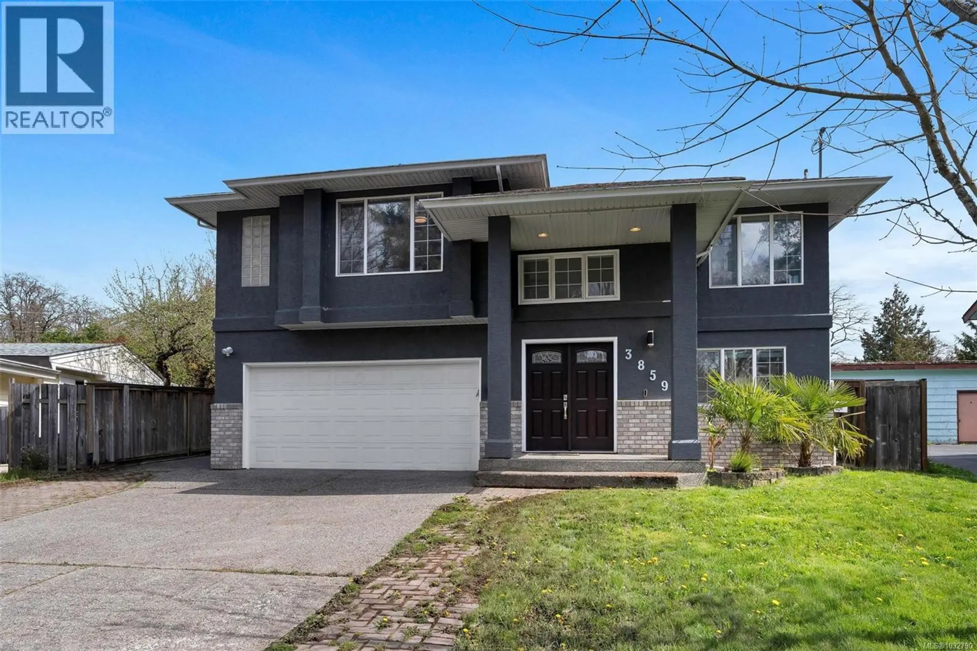 Property at 3859 Epsom Dr, Saanich, BC