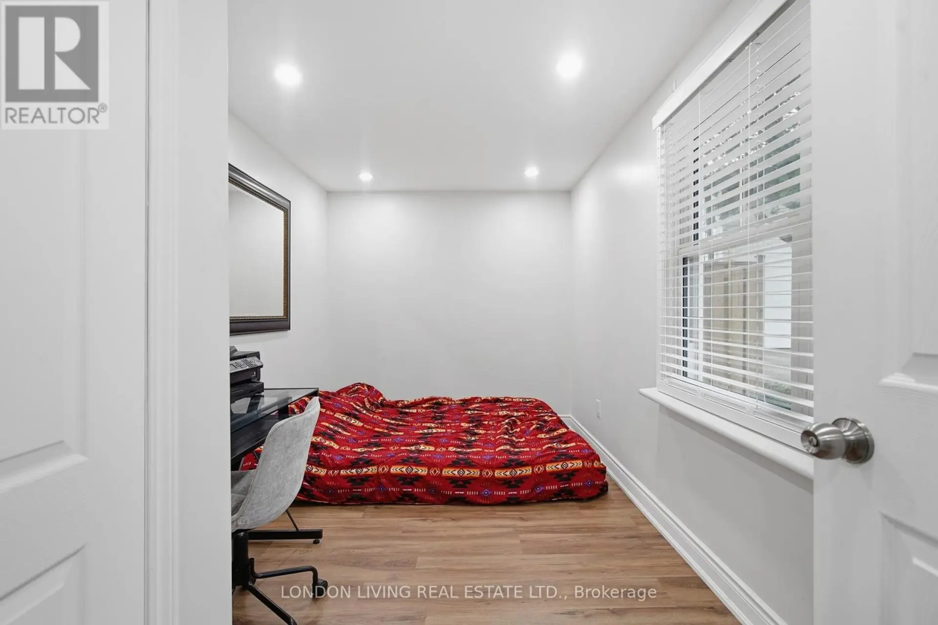 24 APPEL STREET - Image 11