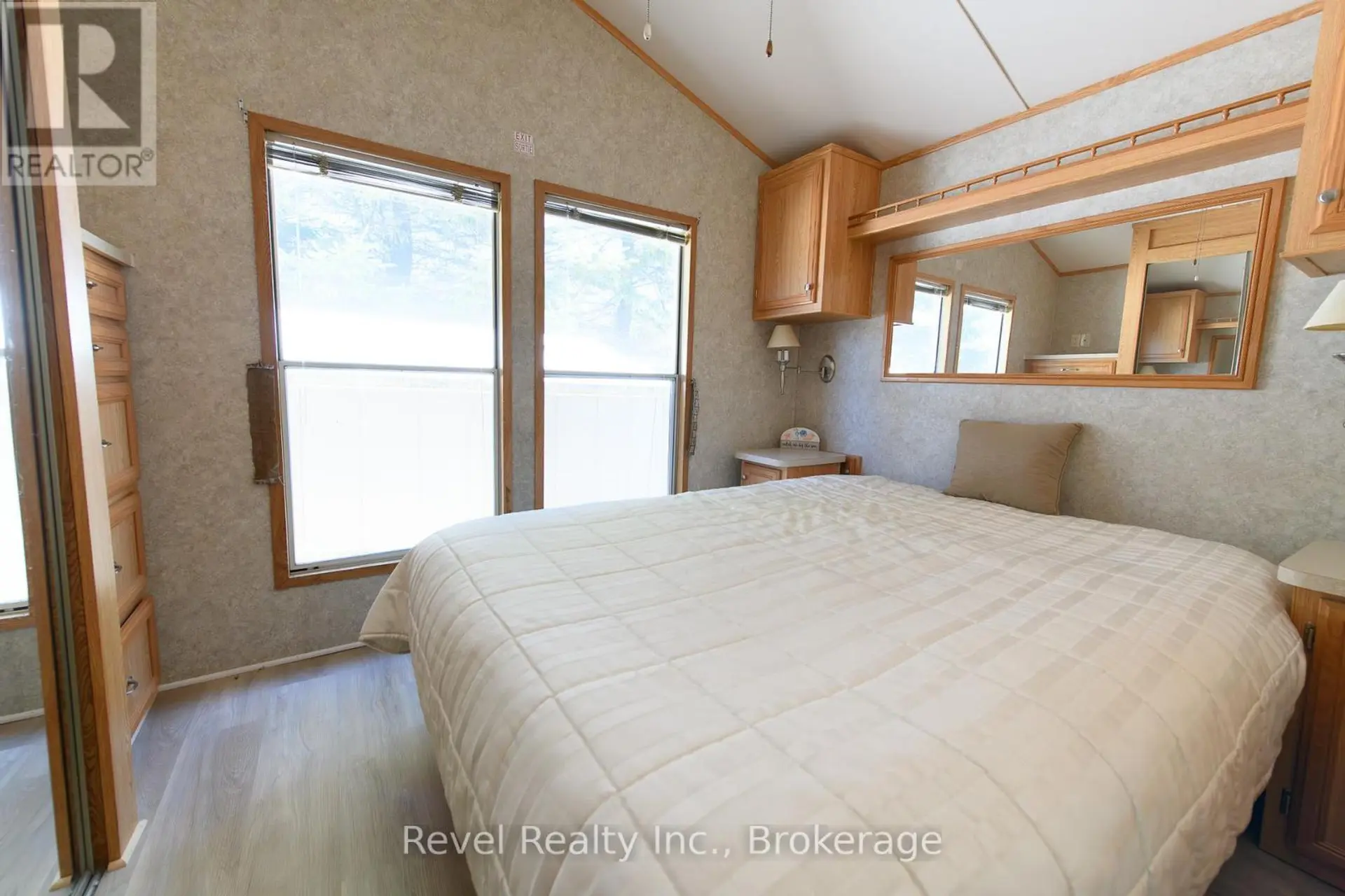 30 HURON CIRCLE - Image 13