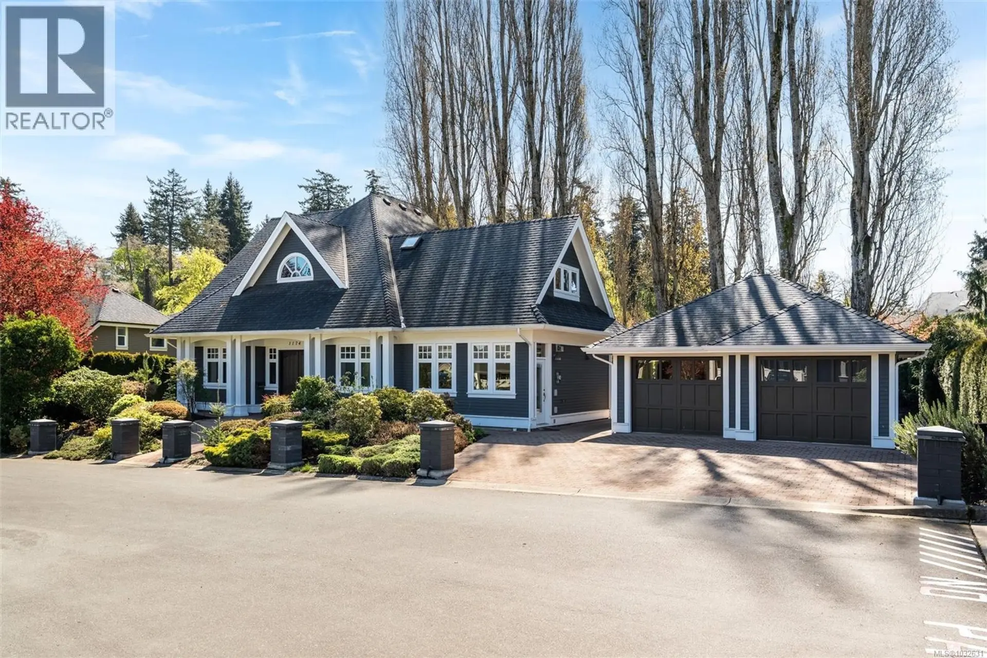 Property at 1174 South Valley Pl, Saanich, BC