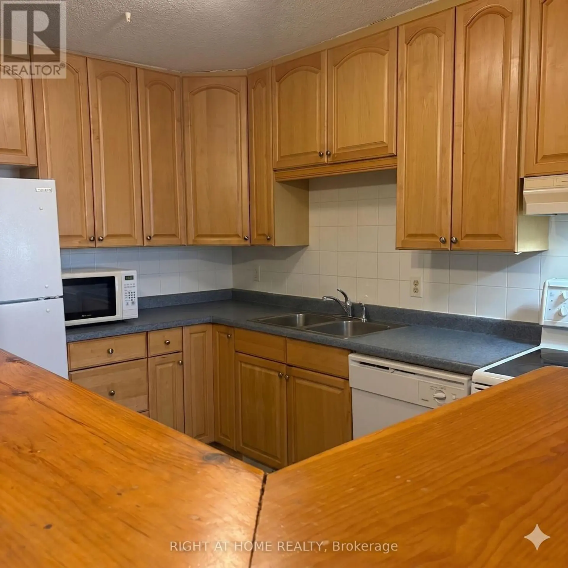 #1708 900 DYNES ROAD - Image 4