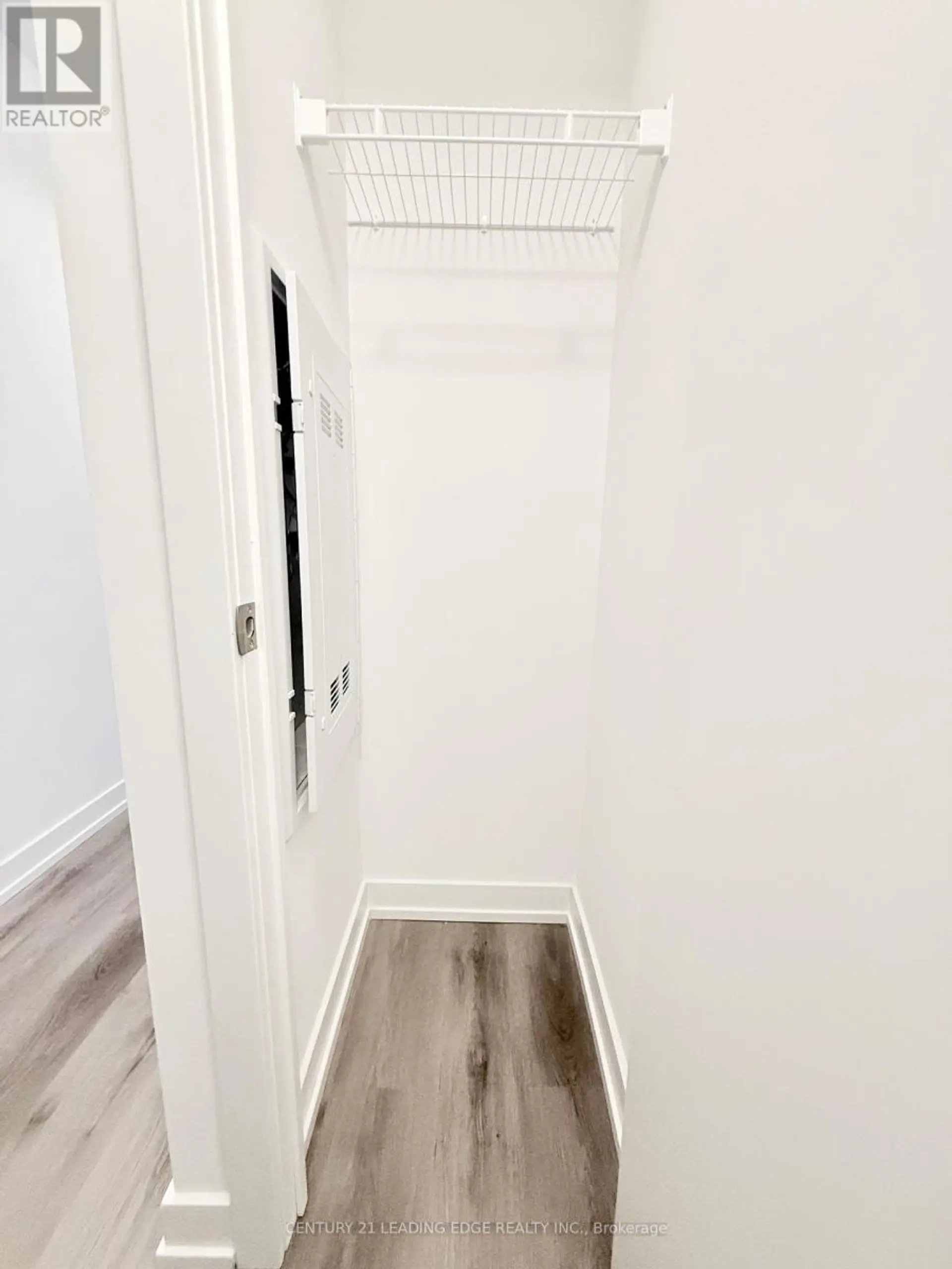 #304 28 EASTERN AVENUE - Image 7