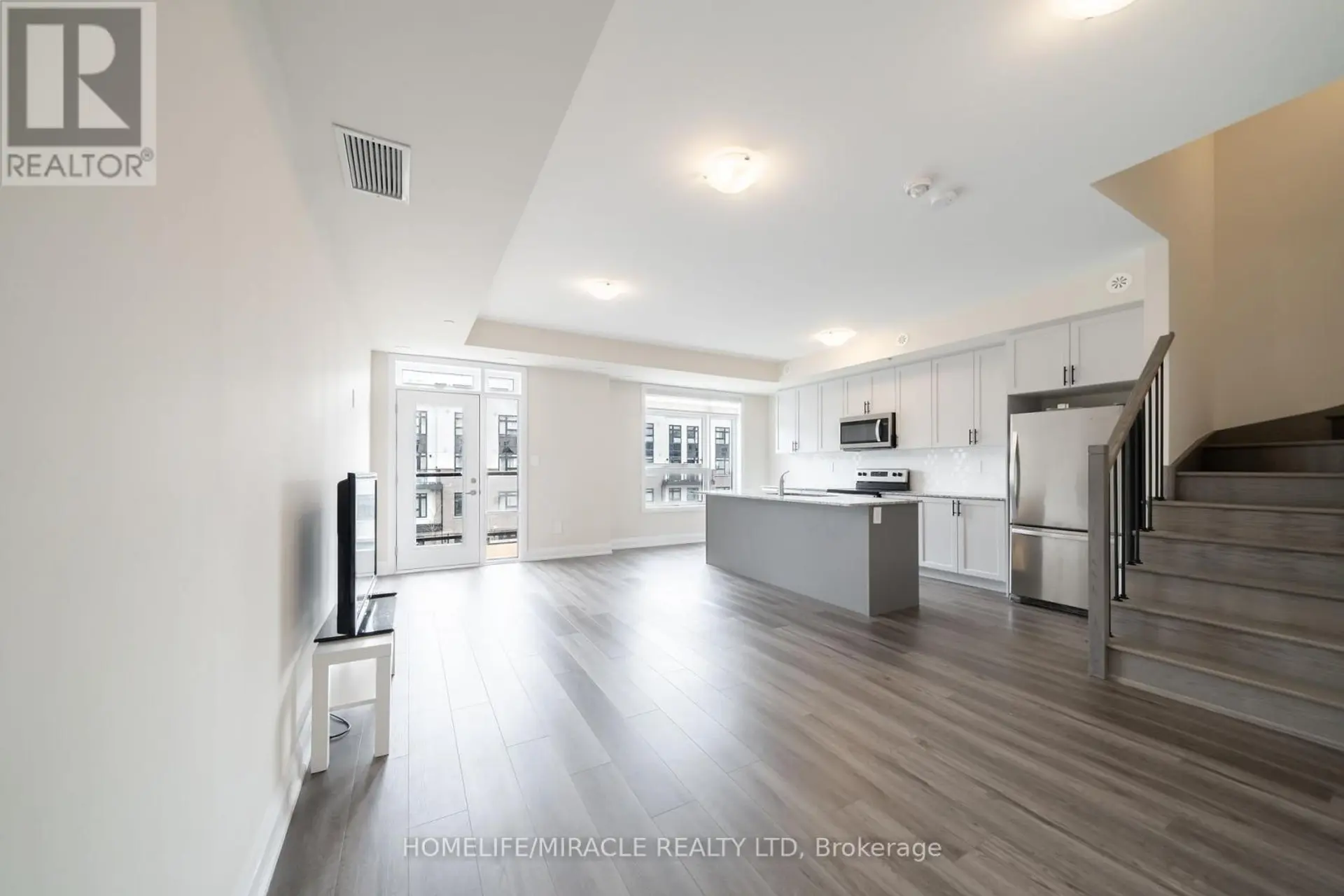 #104 1593 ROSE WAY - Image 2