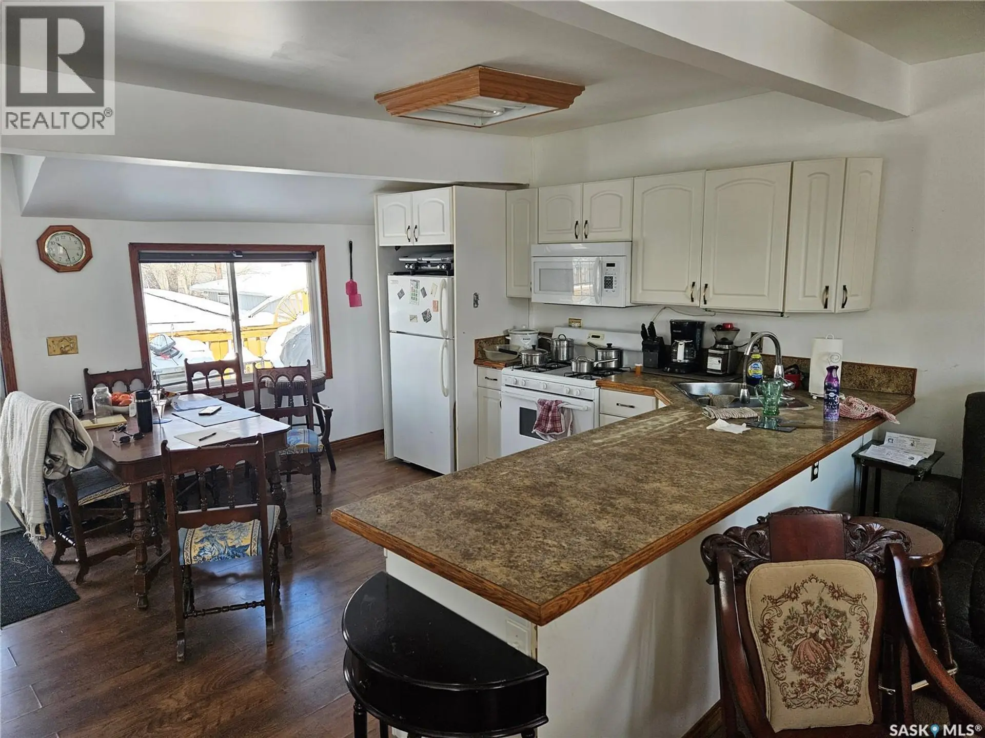 370 Arthur STREET - Image 5
