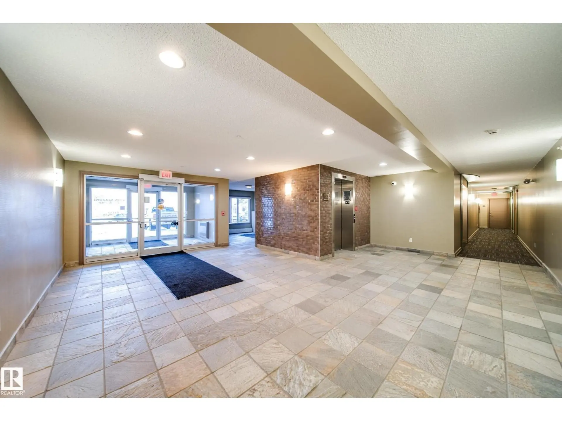 #417 4403 23 ST NW - Image 15