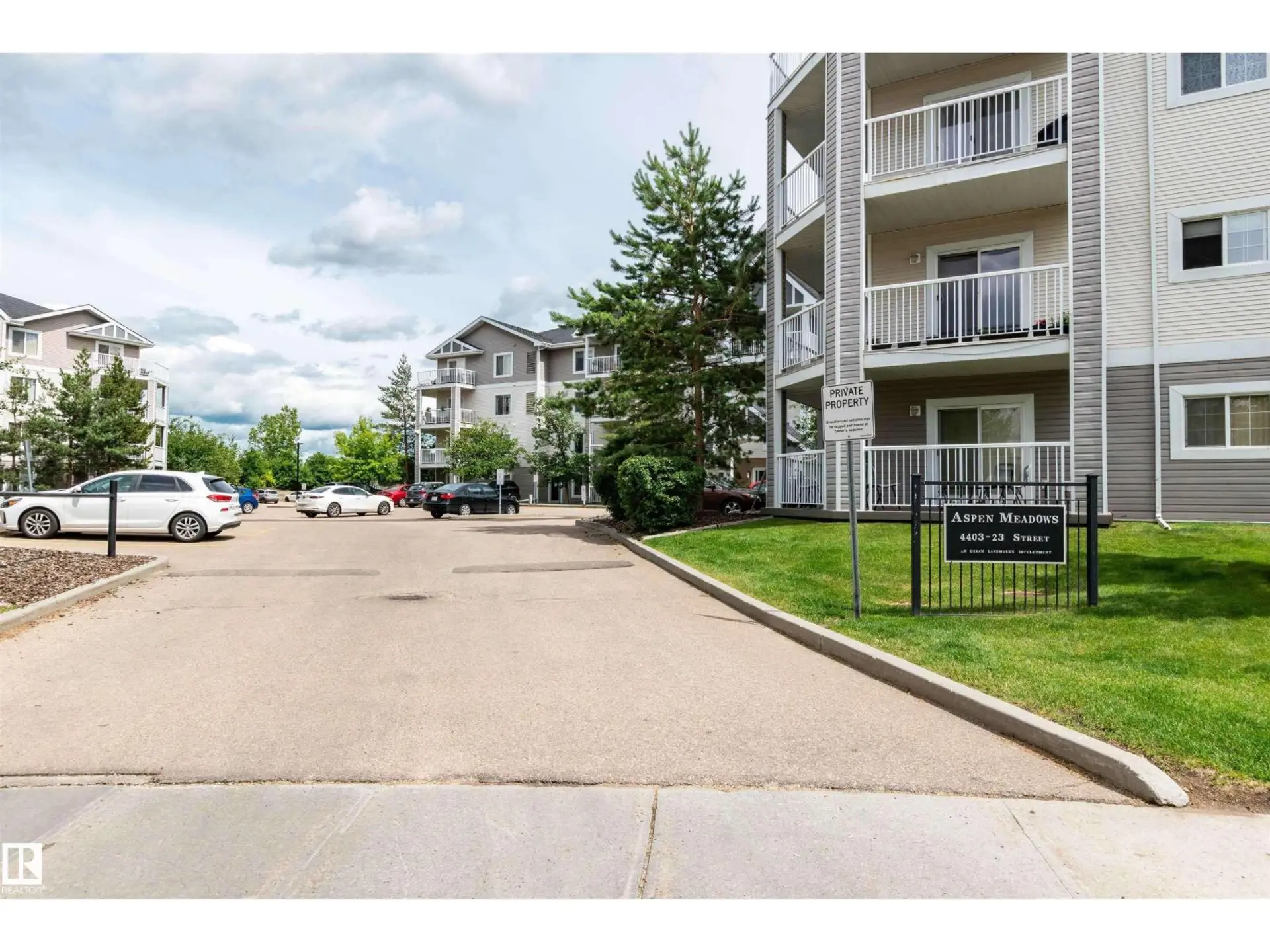 #417 4403 23 ST NW - Image 17