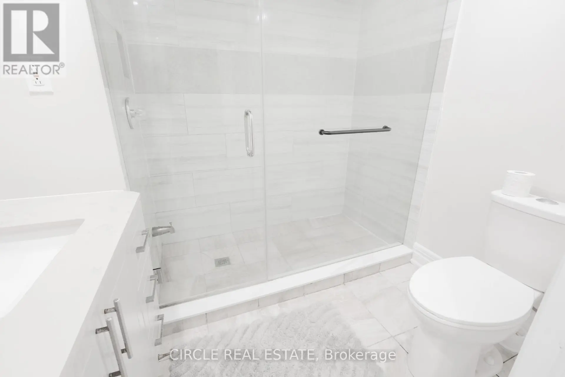 64 LAMPMAN CRESCENT - Image 14