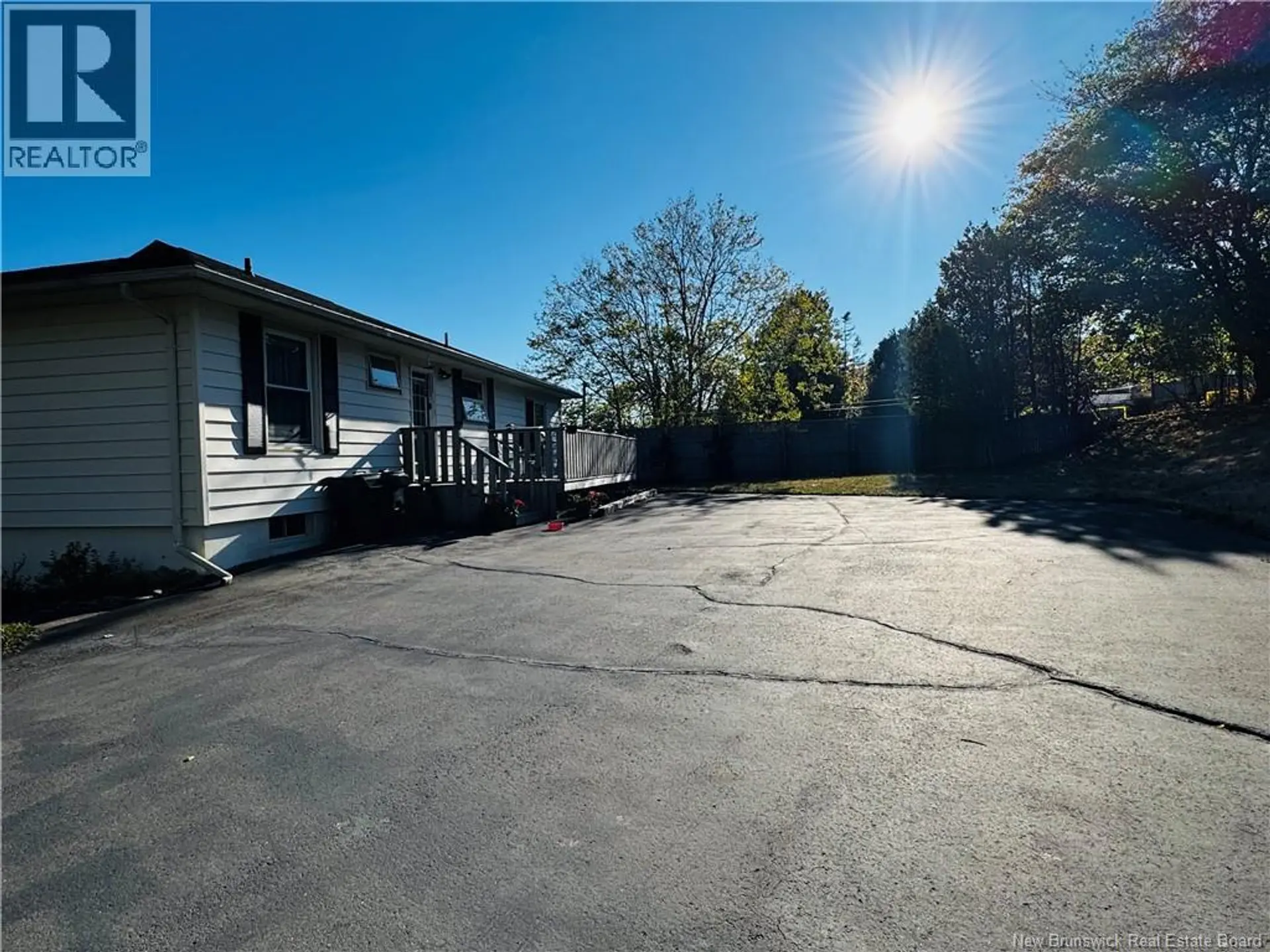 400 Clearview Row - Image 18