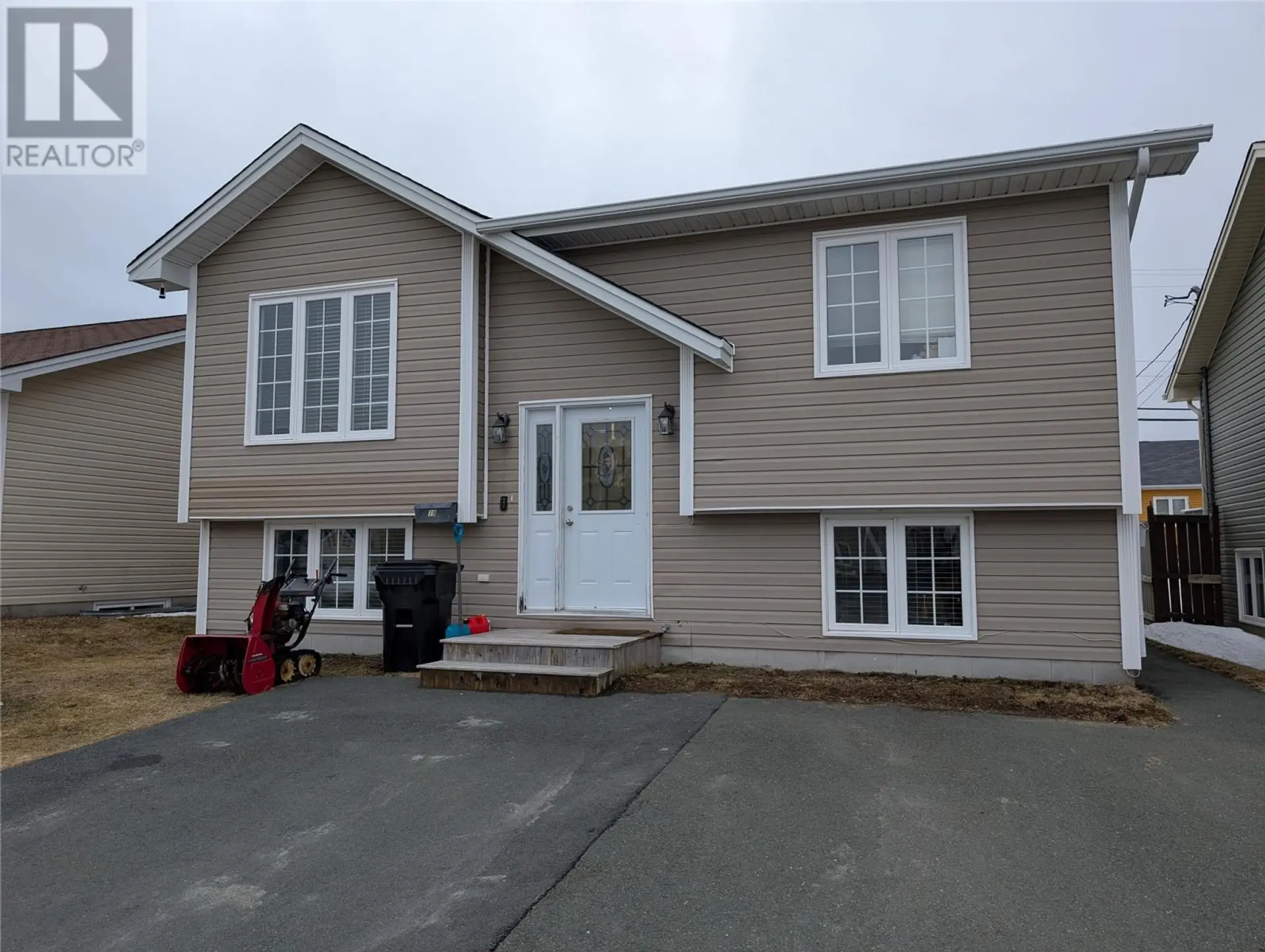 Property at 19 SPRUCEDALE DRIVE, St. John's, NL