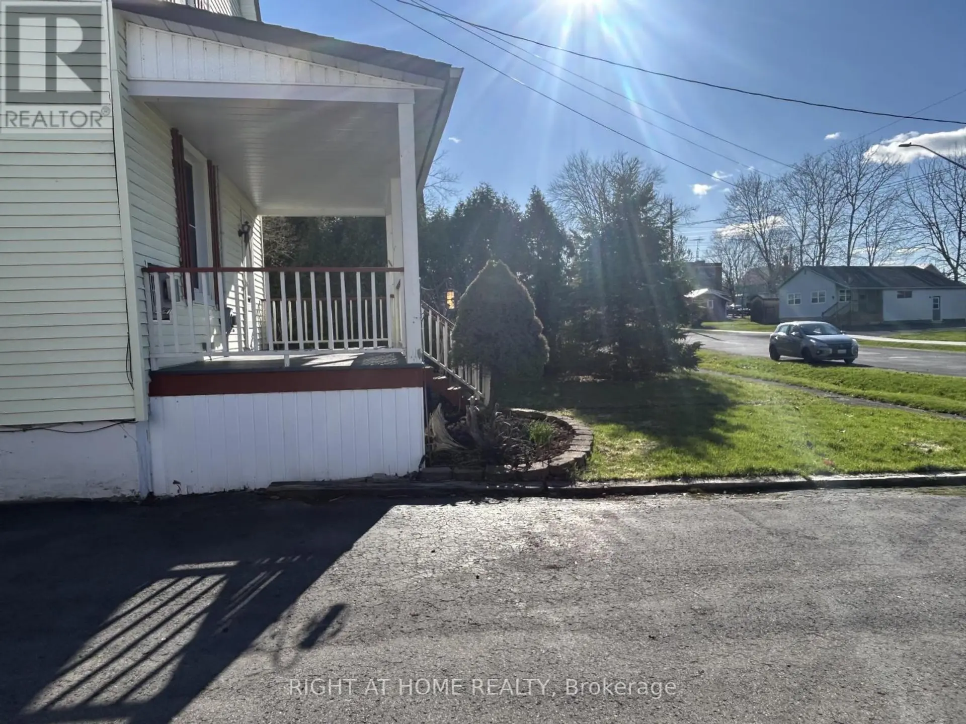 9 MAUD STREET - Image 16