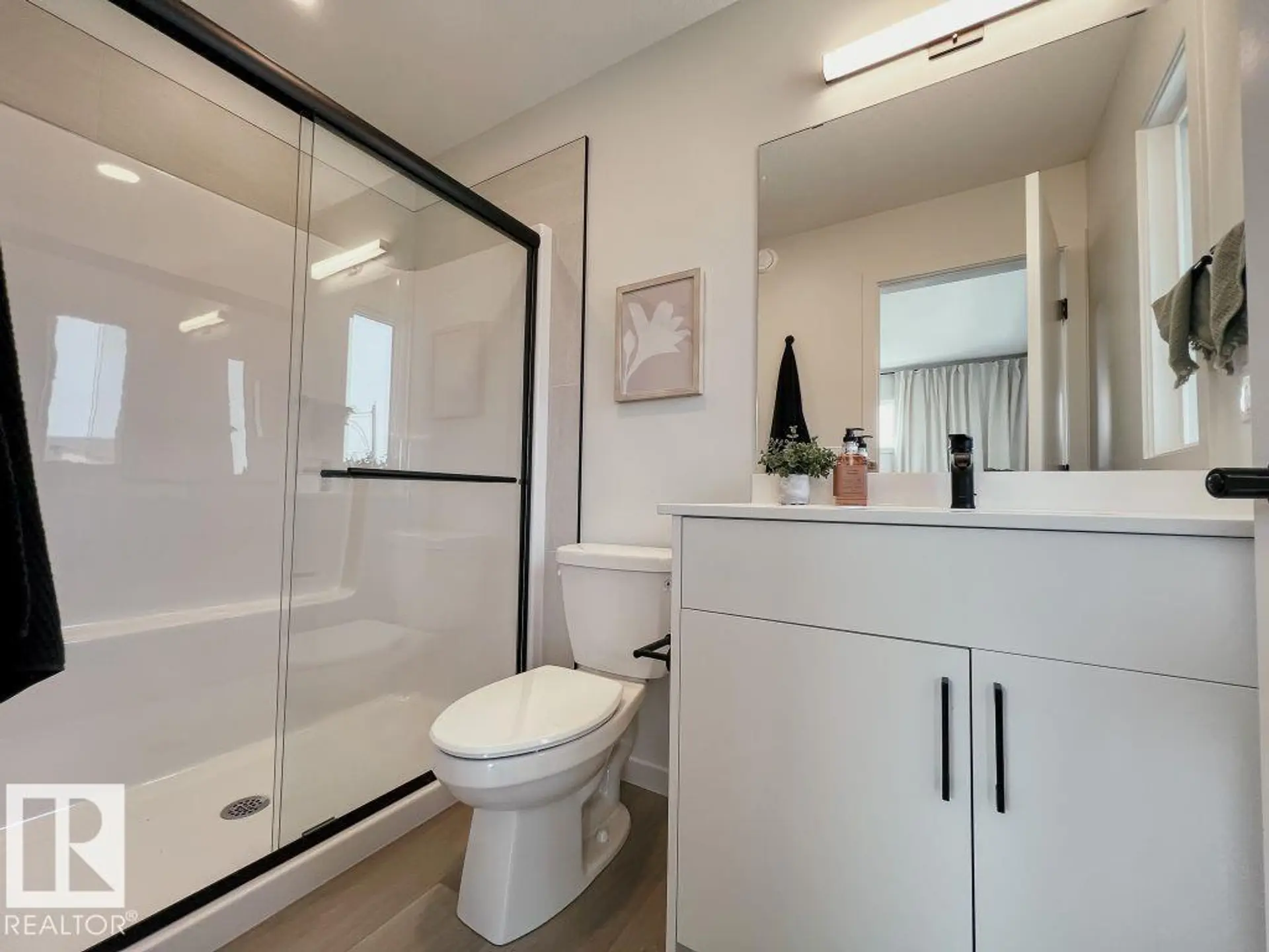 305 32 ST SW - Image 13