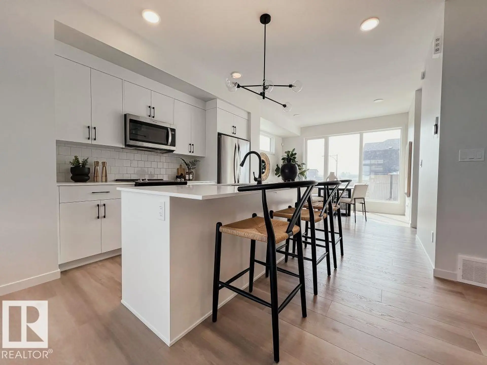 305 32 ST SW - Image 5