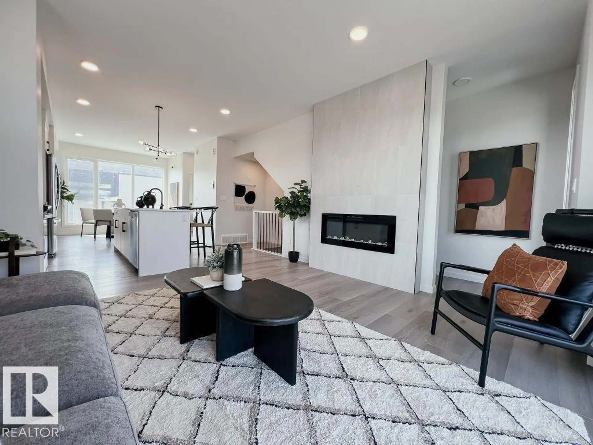 305 32 ST SW - Image 6