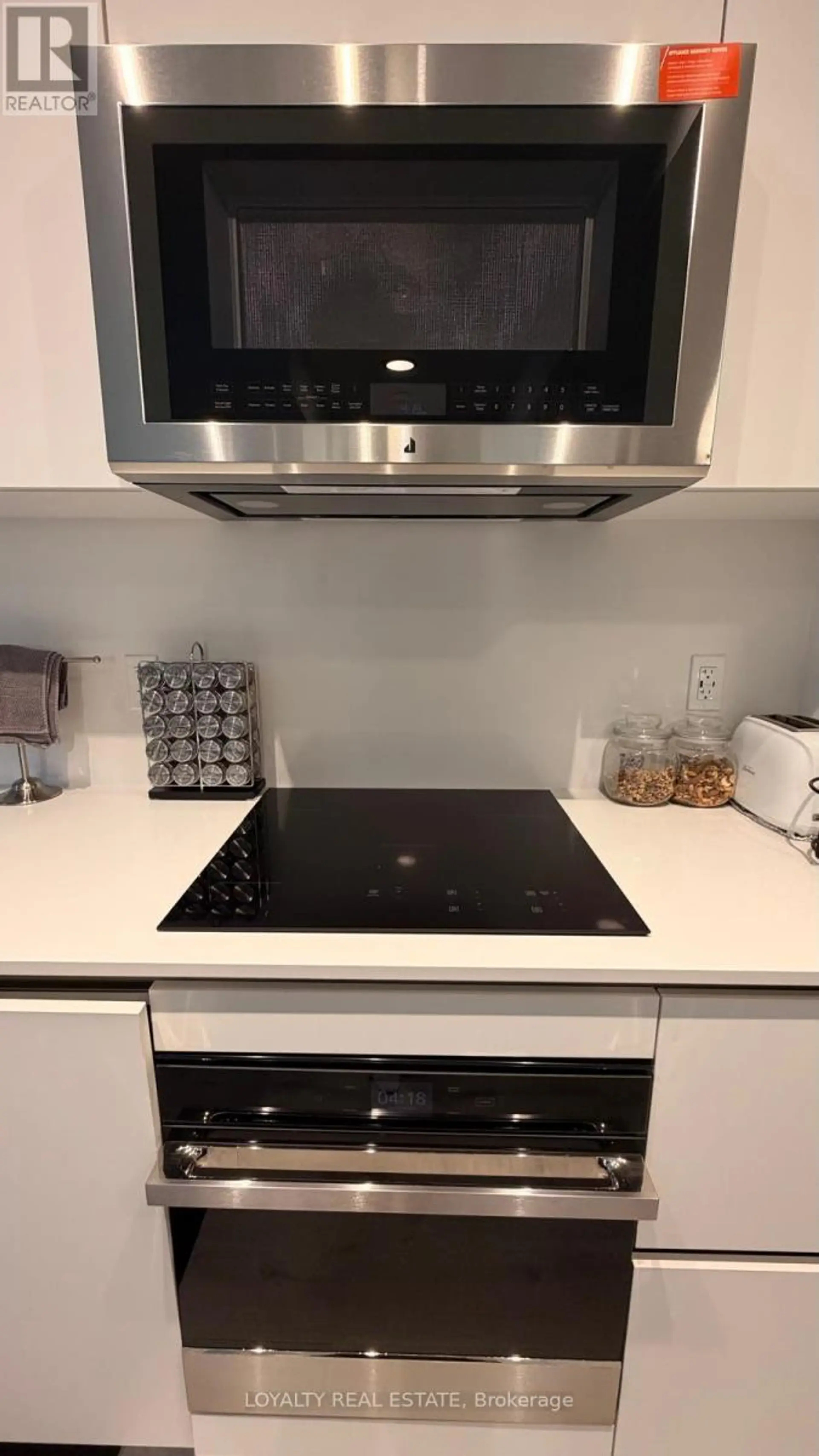 #805 327 KING STREET W - Image 6