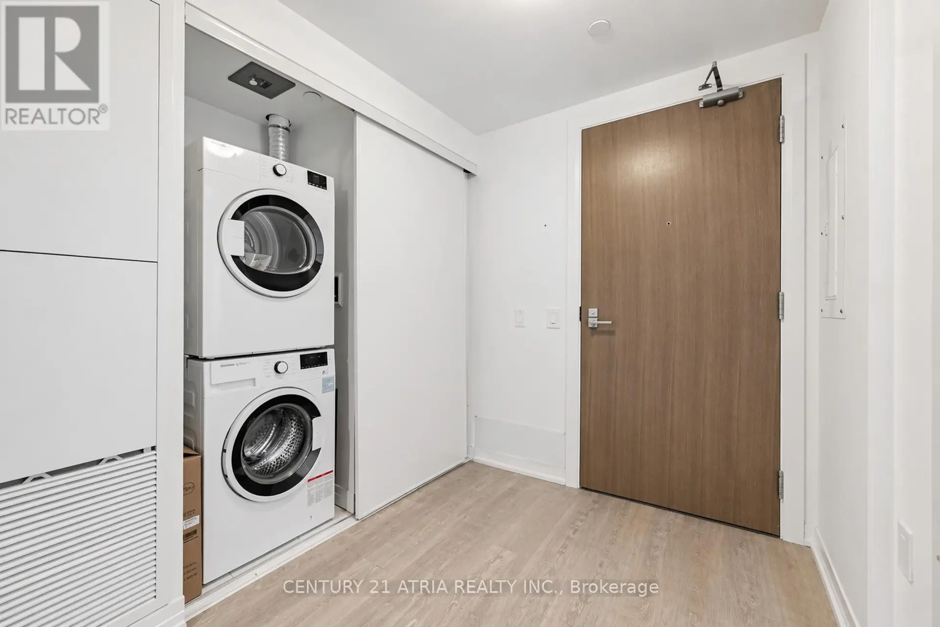 #631 251 JARVIS STREET - Image 6