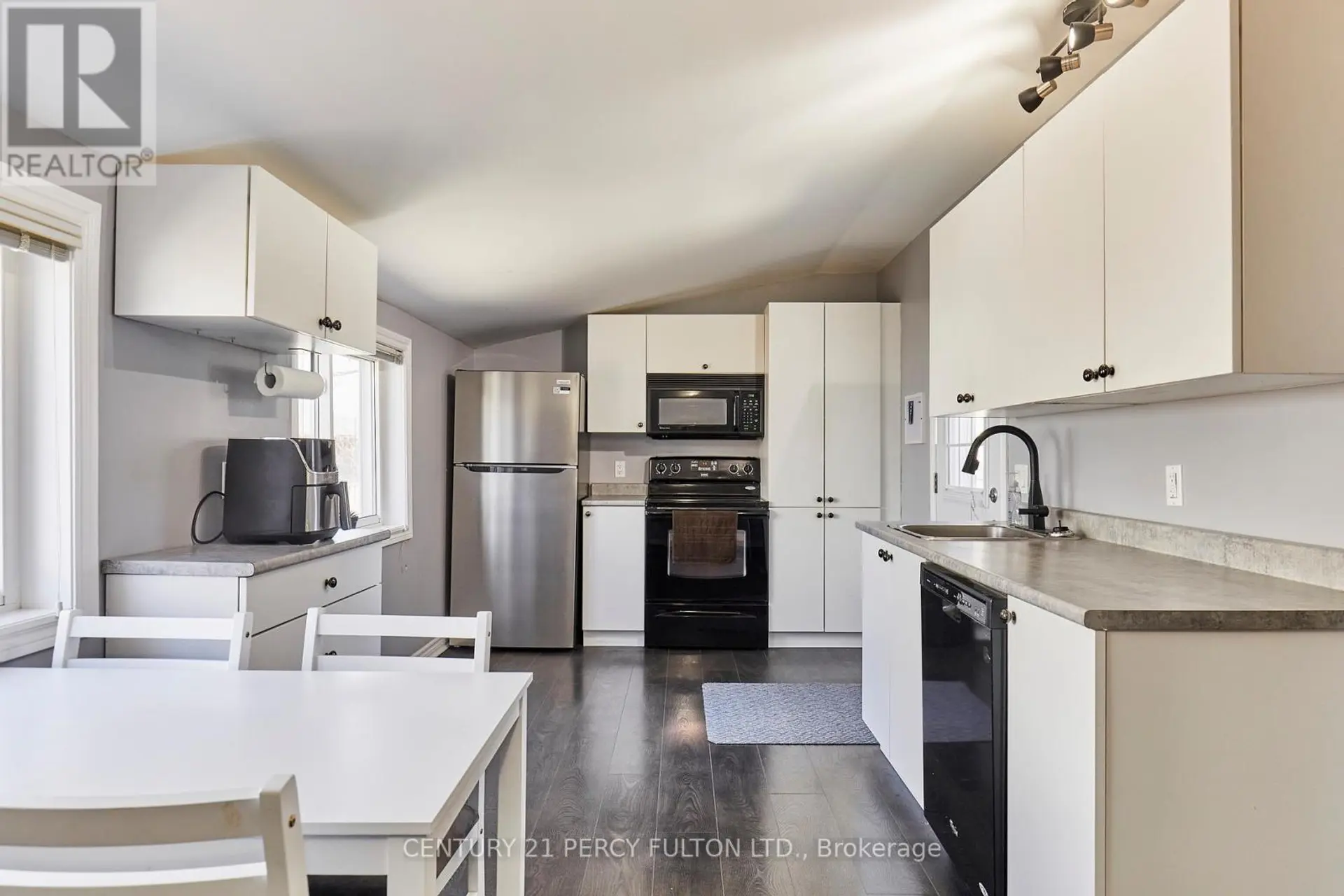 297 CELINA STREET - Image 8
