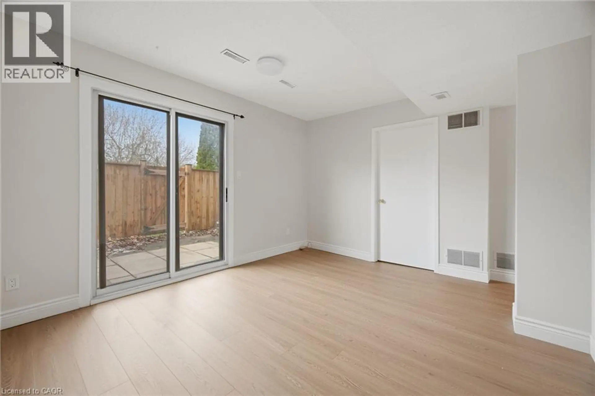#10 7340 COPENHAGEN Road - Image 17