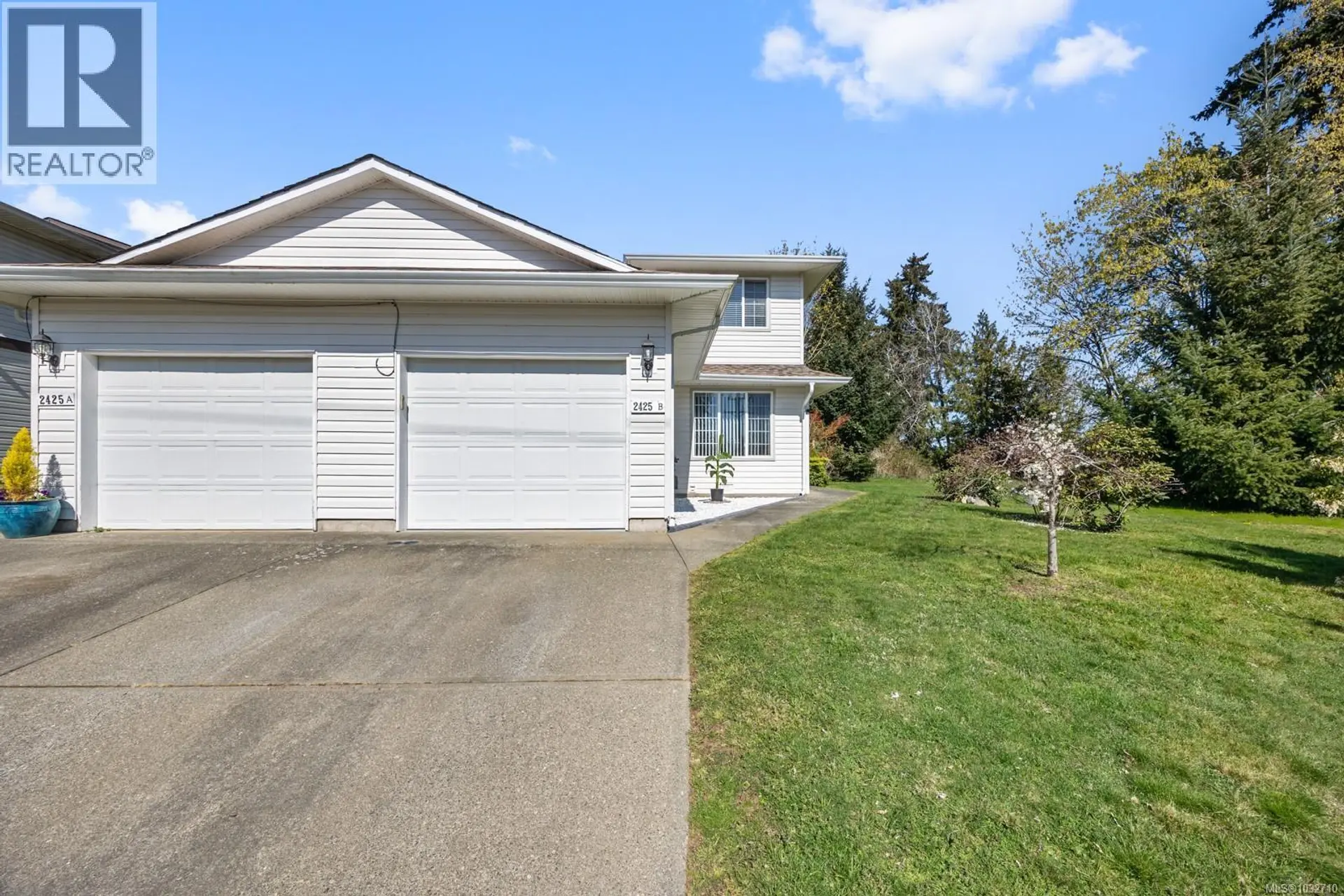 Property at #B 2425 1st St, Courtenay, BC