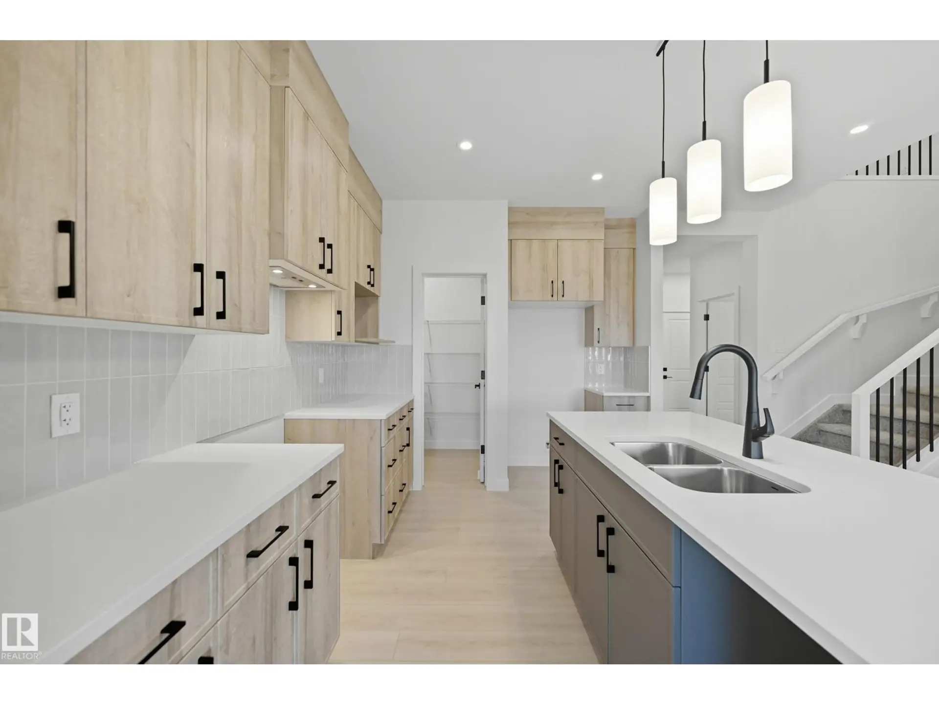 8909 223A ST NW - Image 4