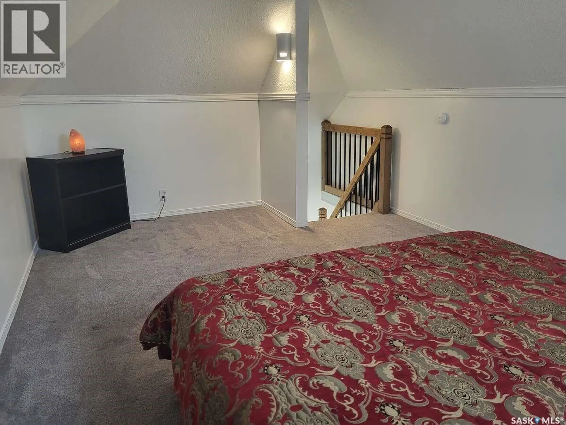 1066 5TH AVENUE NE - Image 13