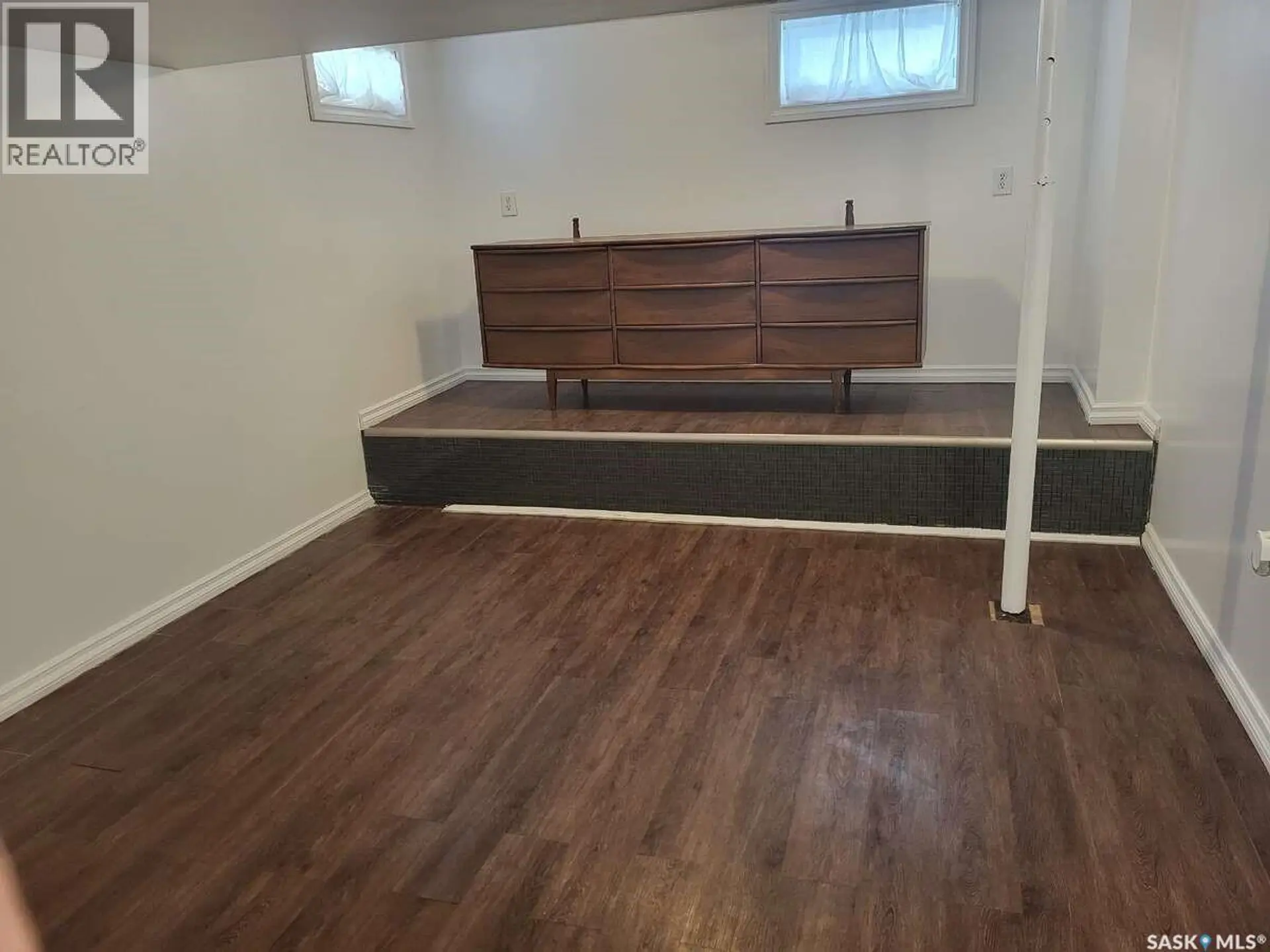 1066 5TH AVENUE NE - Image 19