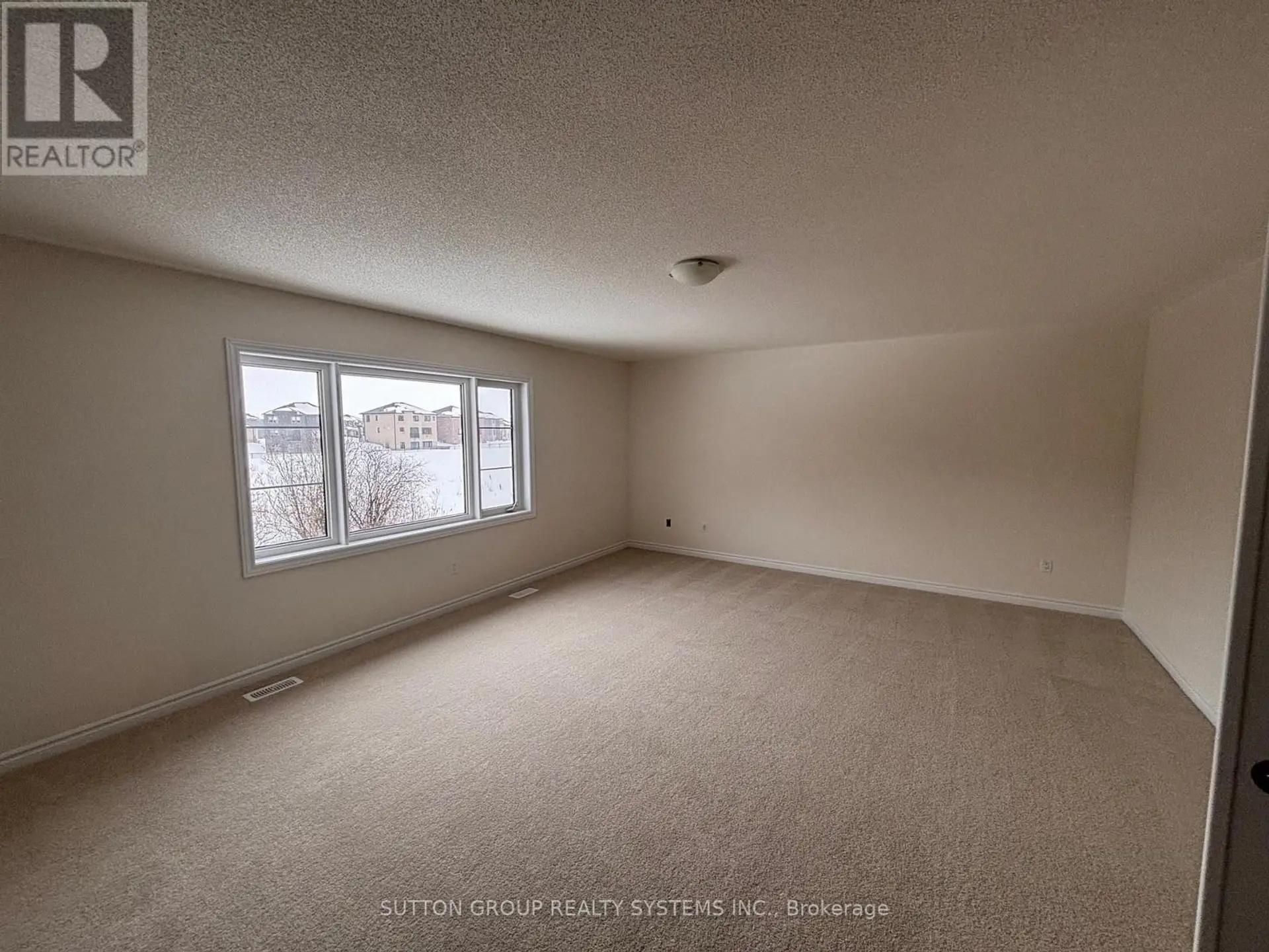 30 ROSANNE CIRCLE - Image 12