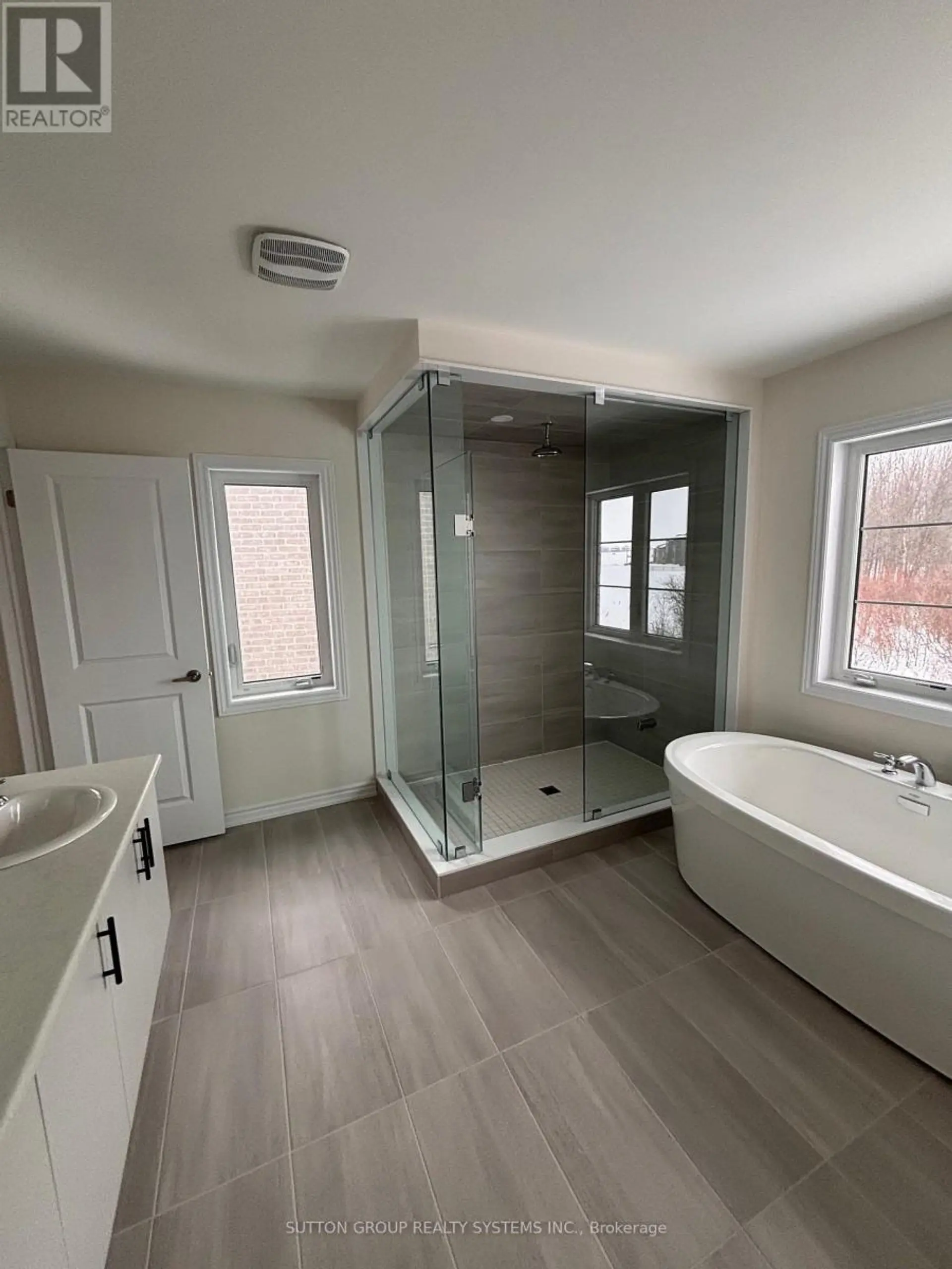 30 ROSANNE CIRCLE - Image 15